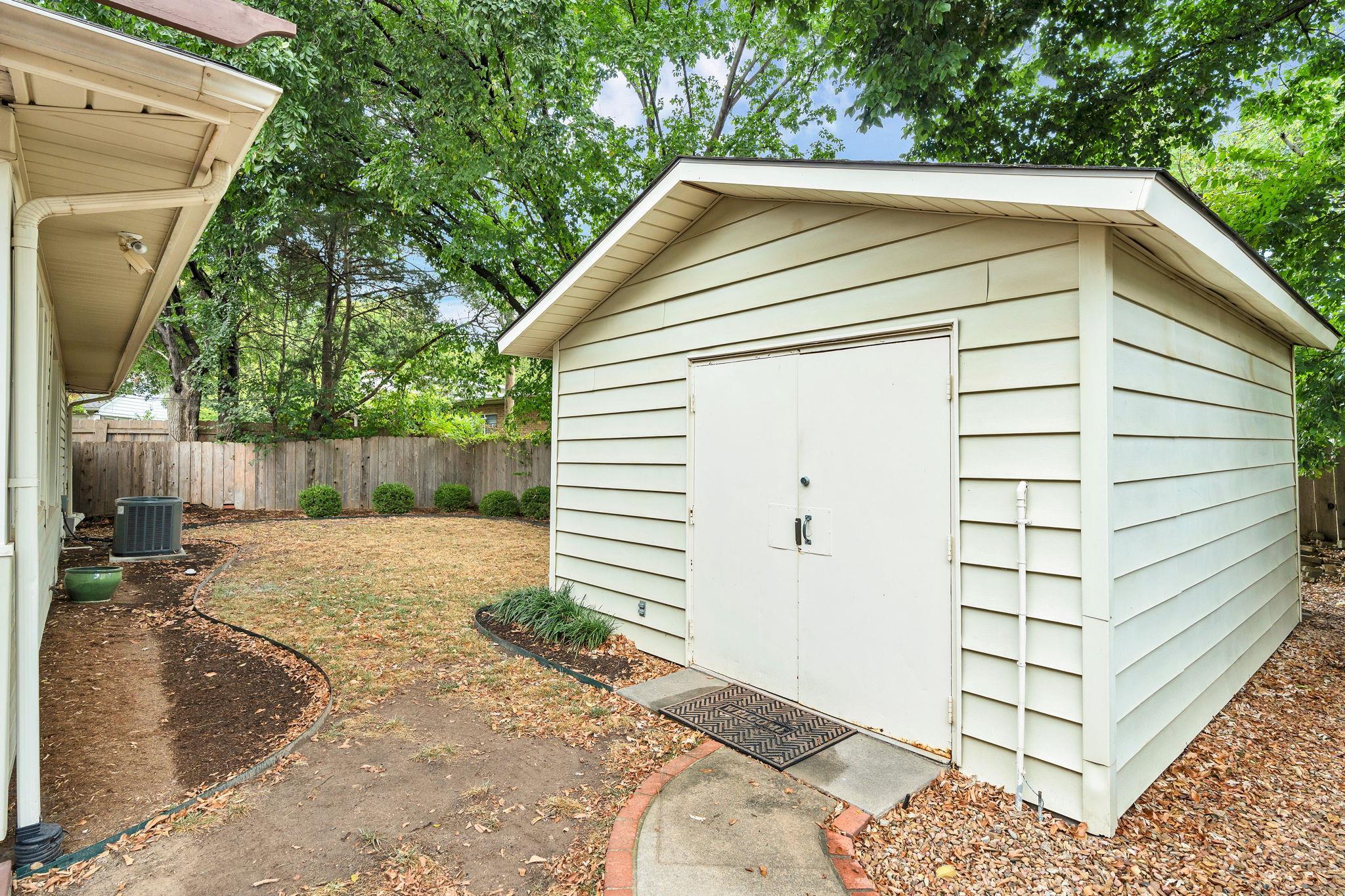 5819 Blueridge St Property Photo 27
