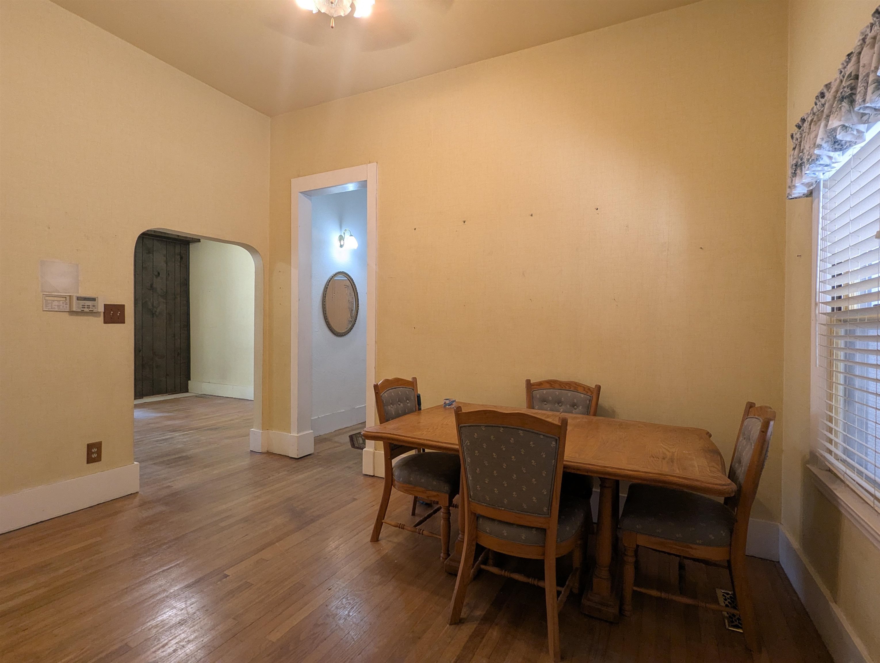 1011 W Pine Ave Property Photo 7