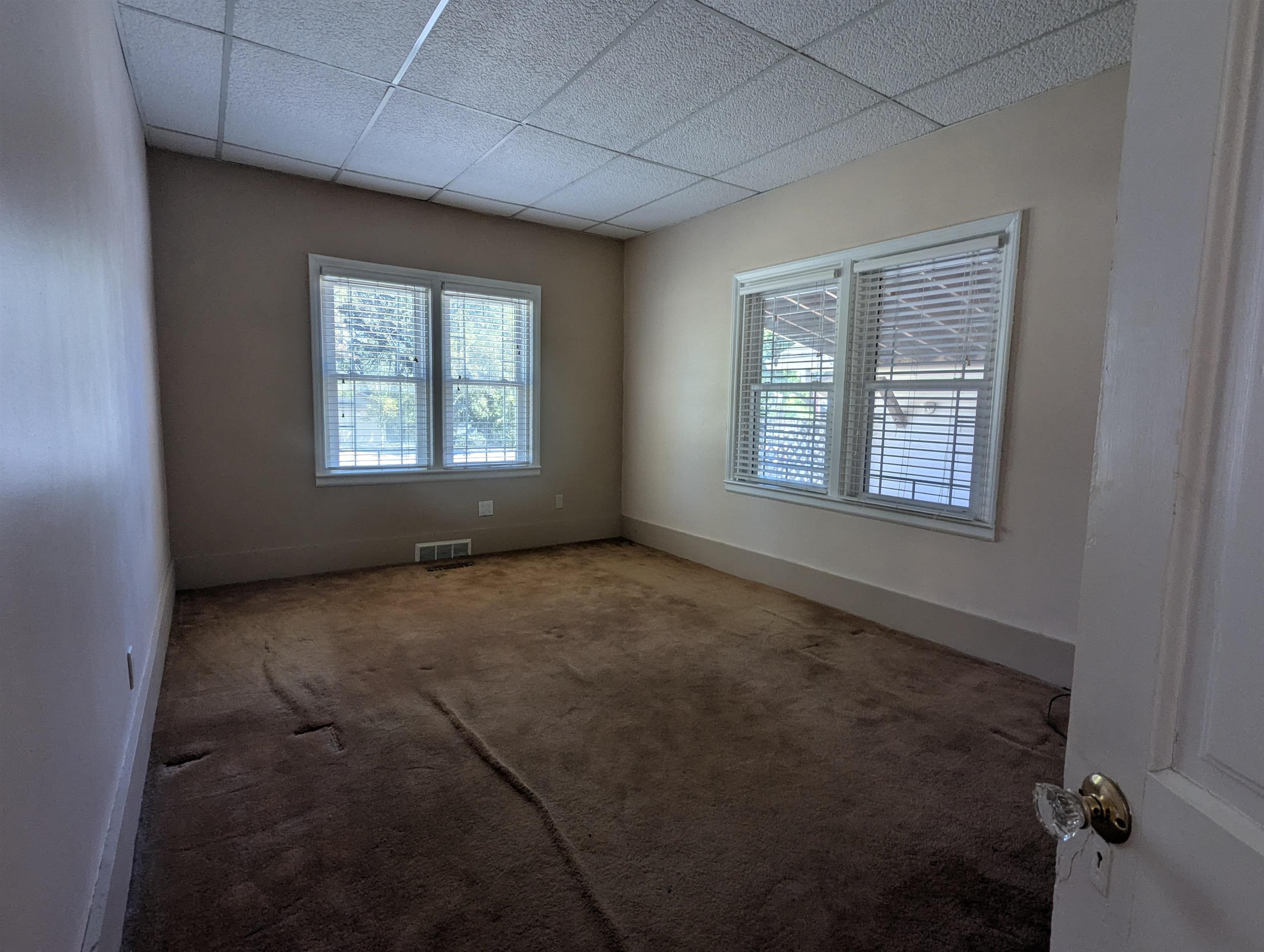 1011 W Pine Ave Property Photo 13
