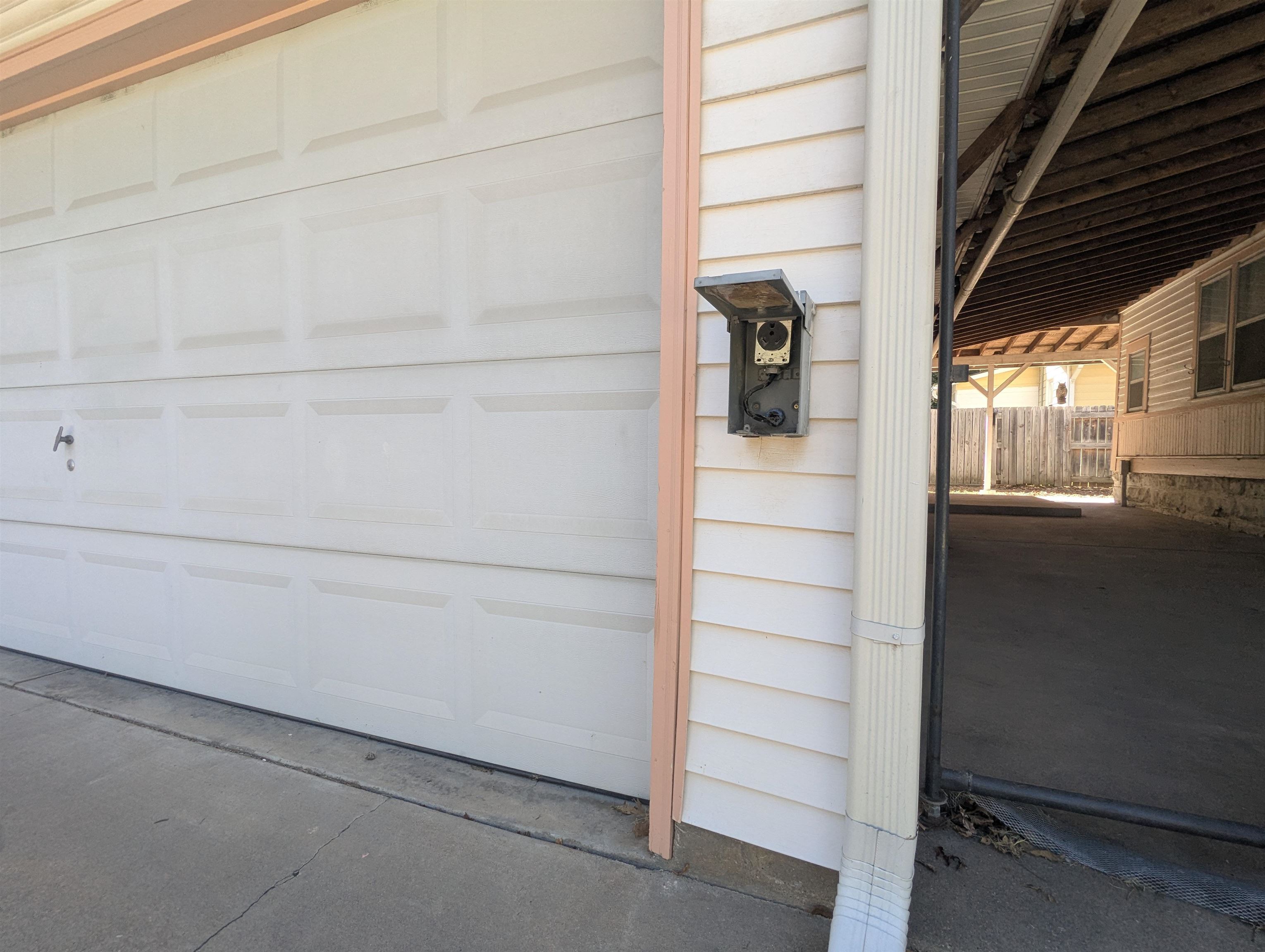 1011 W Pine Ave Property Photo 15