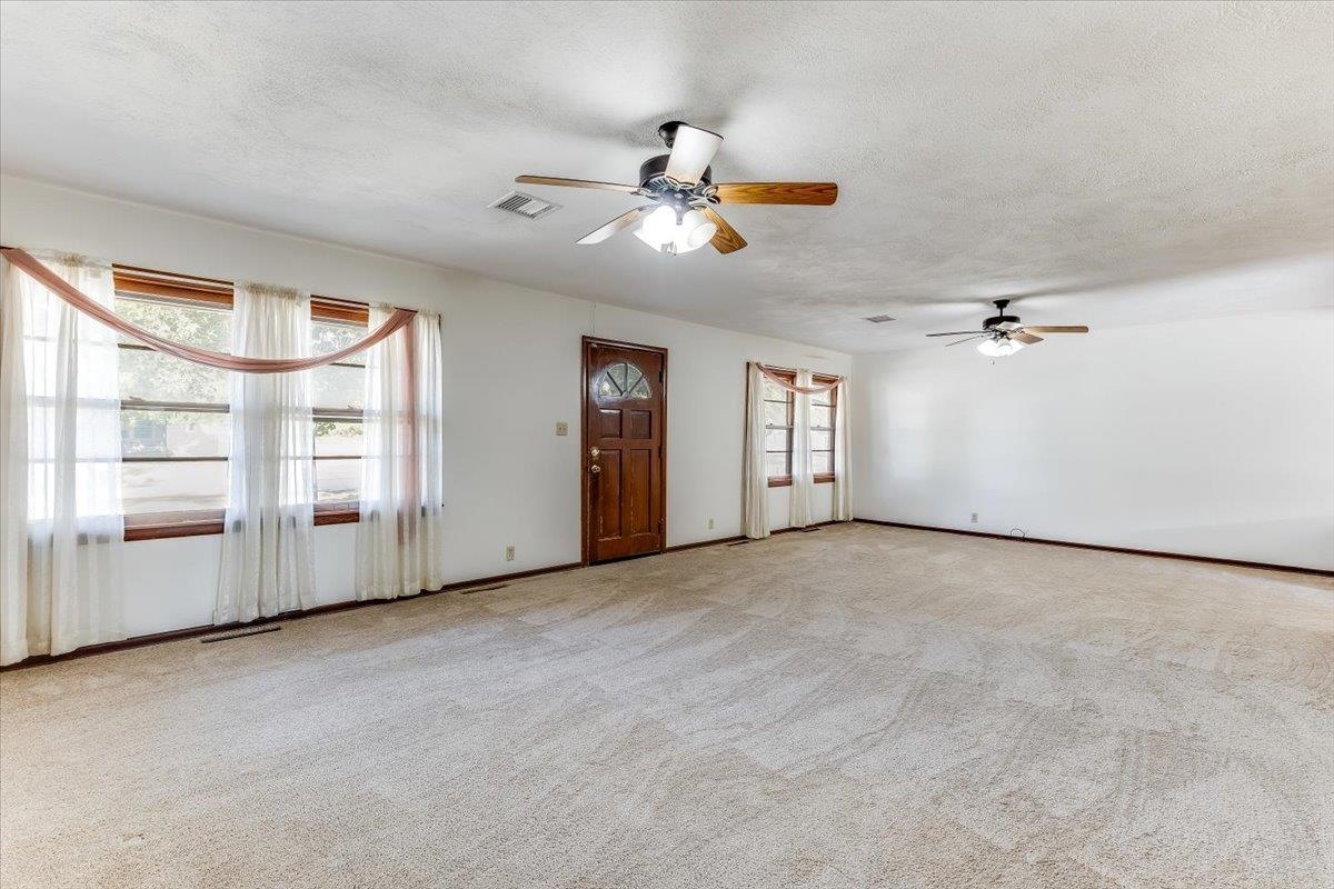 1418 N Pleasant View Property Photo 5