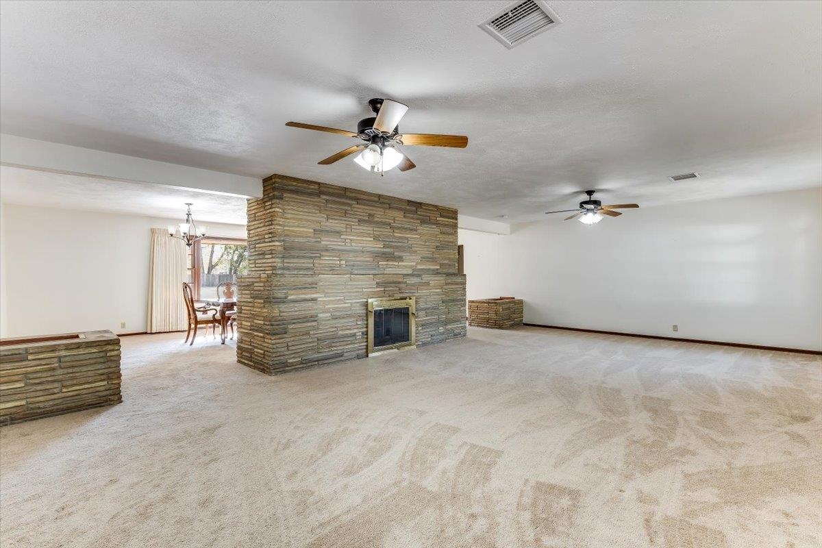 1418 N Pleasant View Property Photo 6