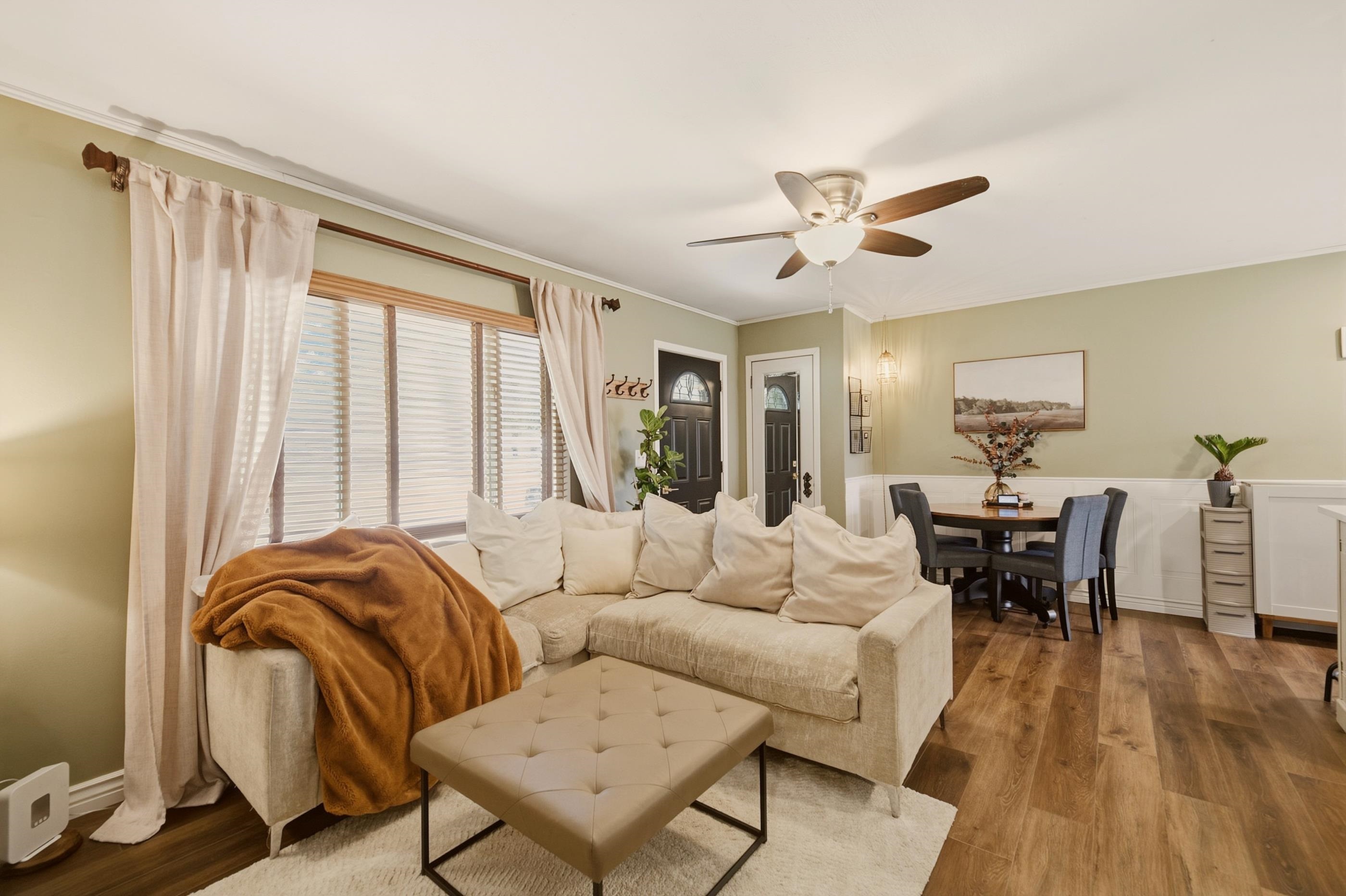 1306 N Scouller Property Photo 5