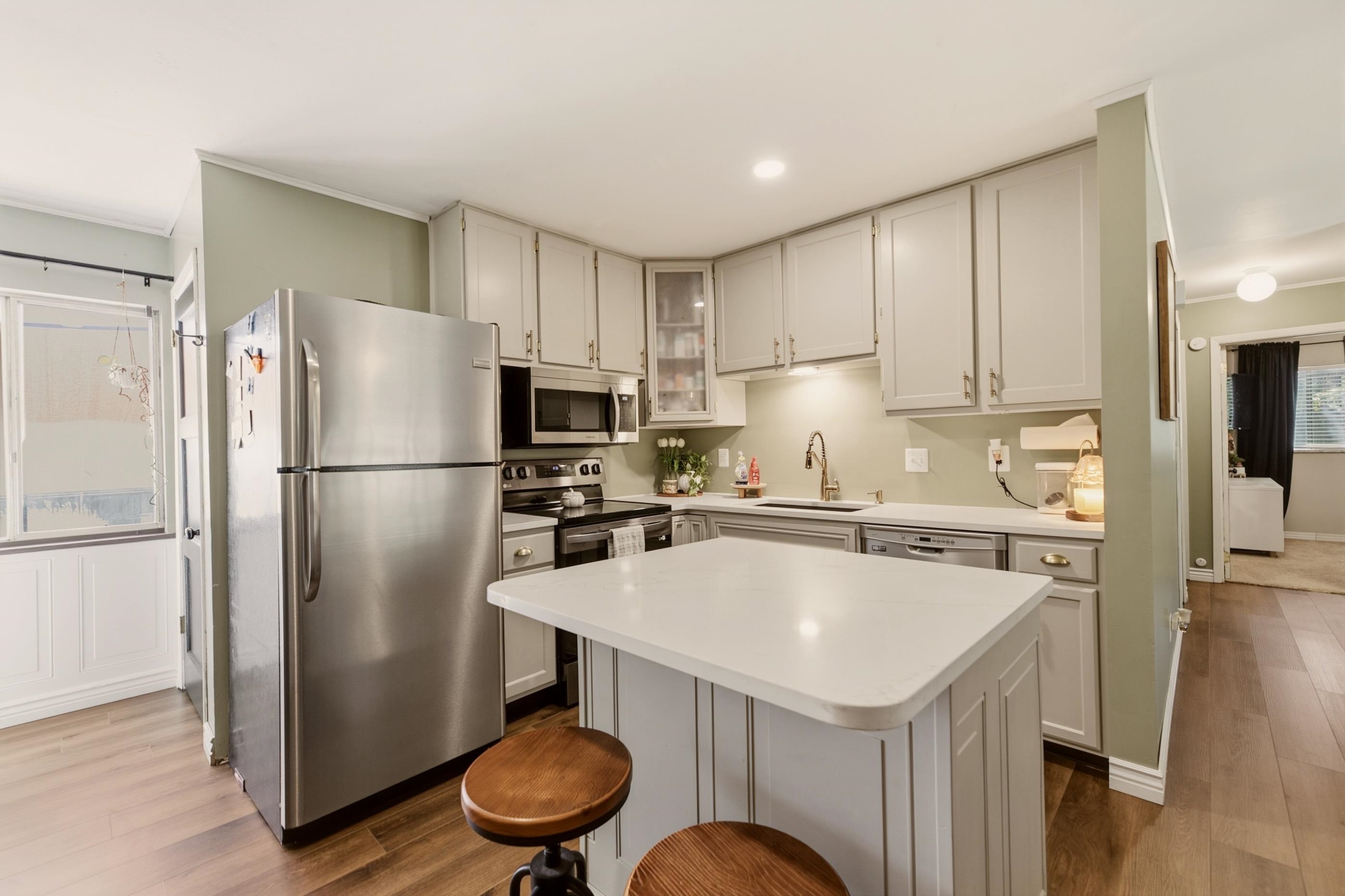 1306 N Scouller Property Photo 14