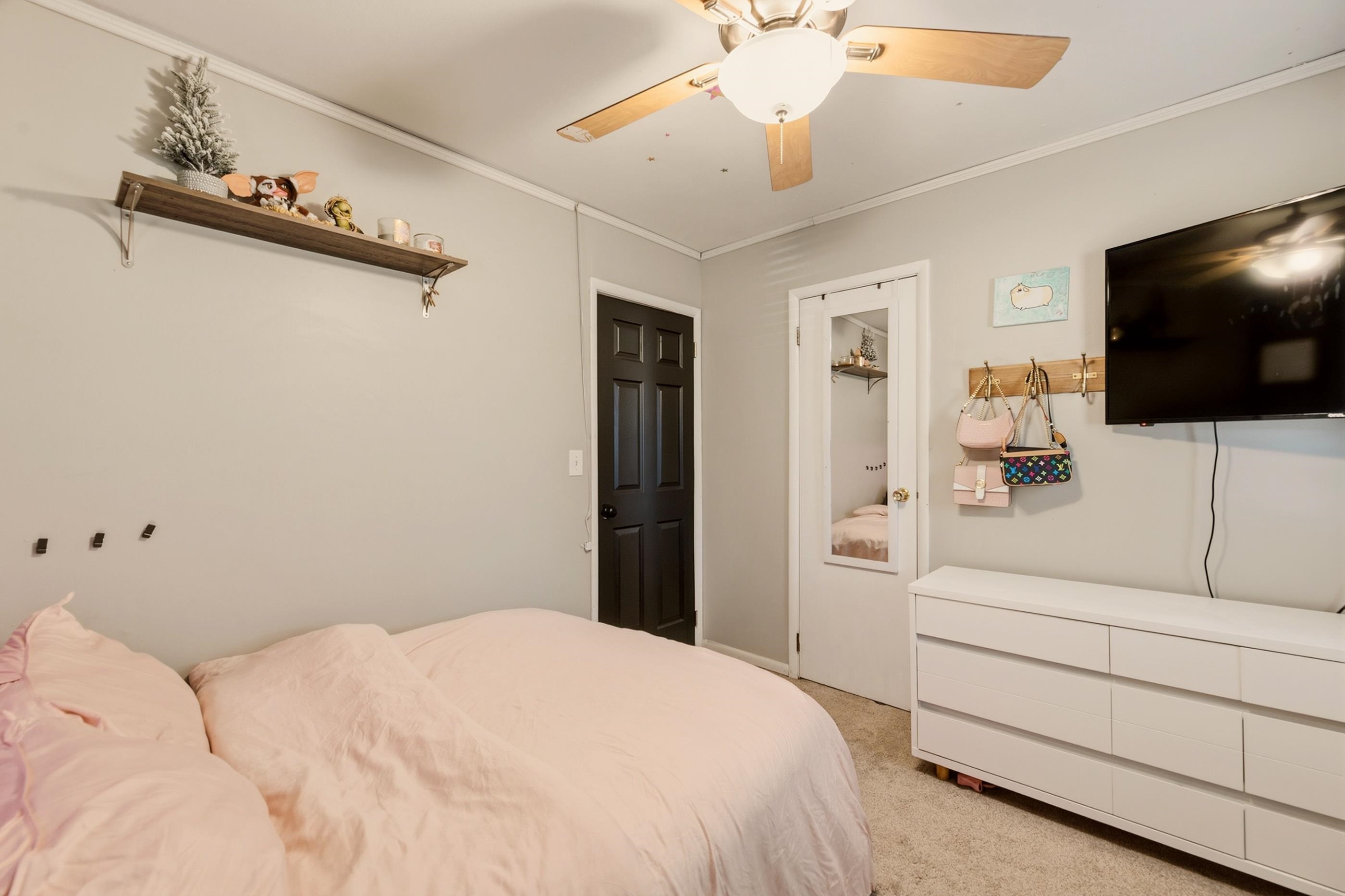 1306 N Scouller Property Photo 21
