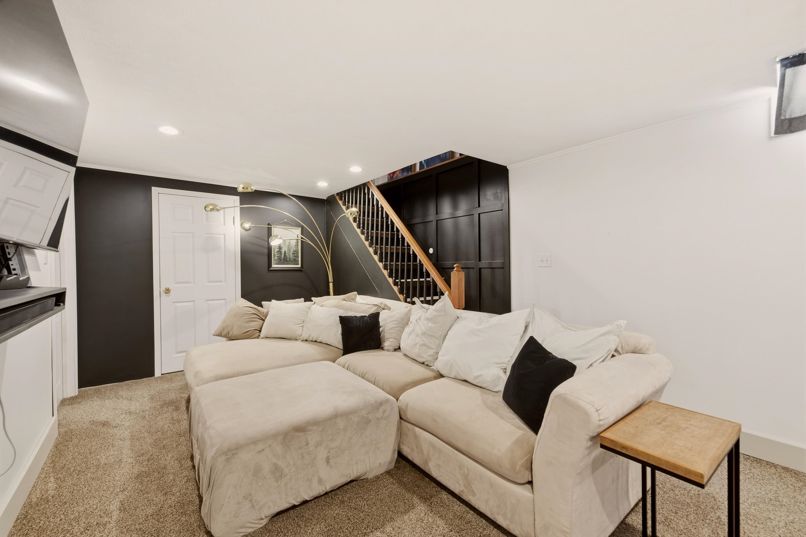 1306 N Scouller Property Photo 24
