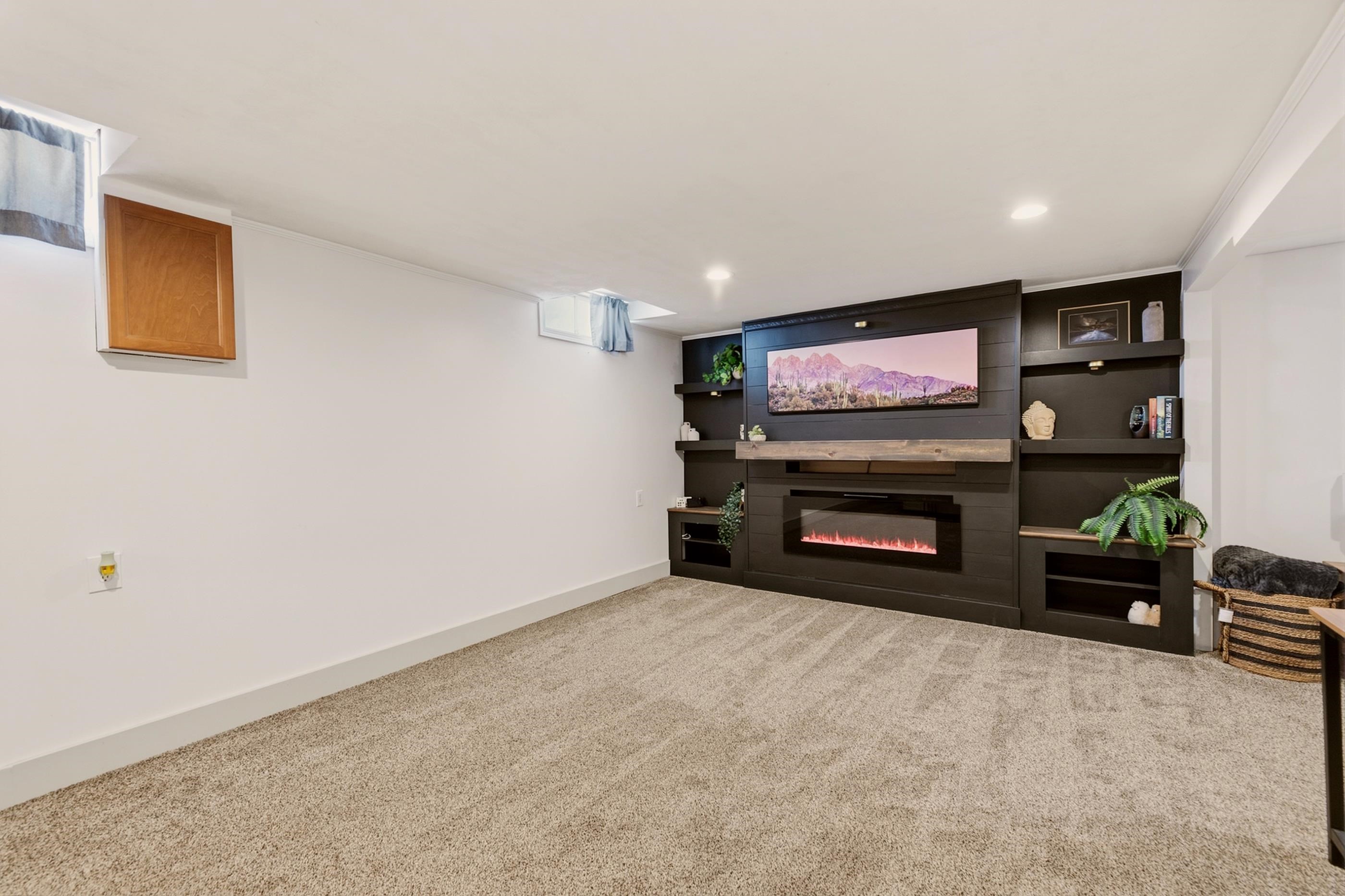 1306 N Scouller Property Photo 29