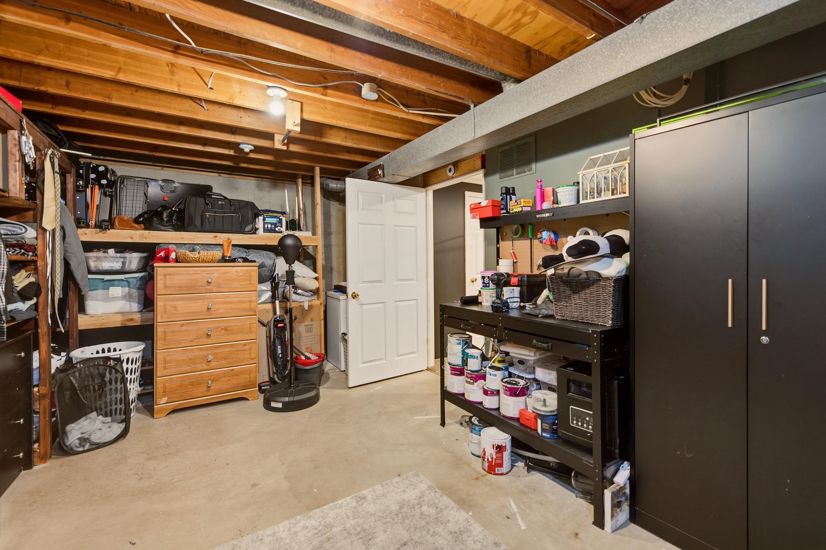 1306 N Scouller Property Photo 34
