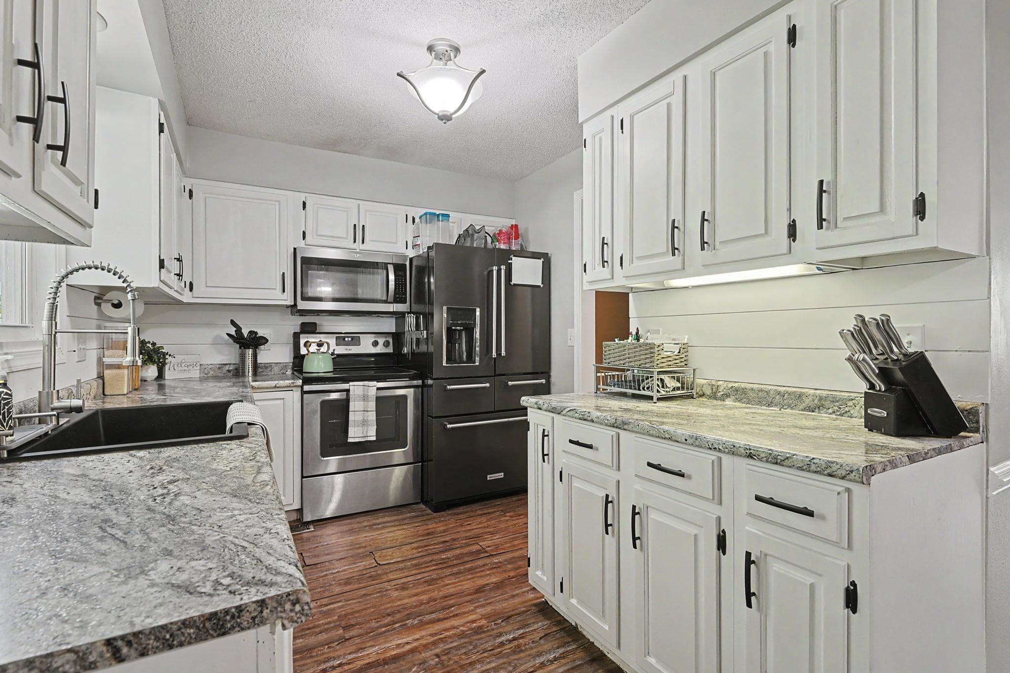 1708 E Evergreen Ct Property Photo 9