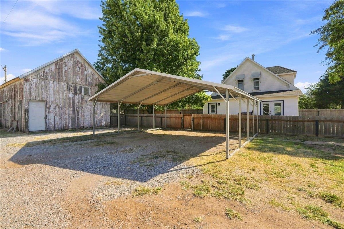 37 N Boyd St Property Photo 32