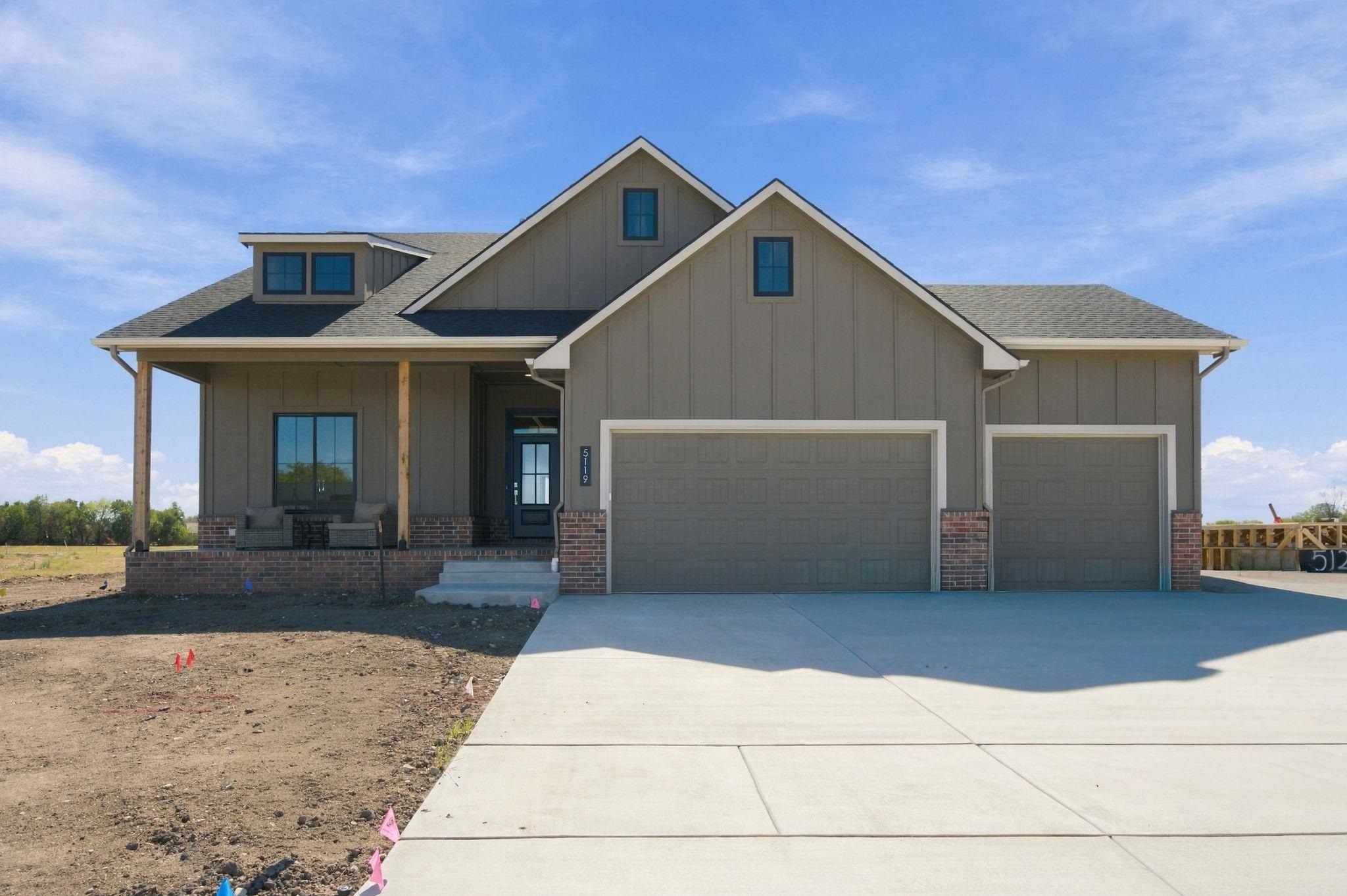 5119 N Highland Property Photo 1