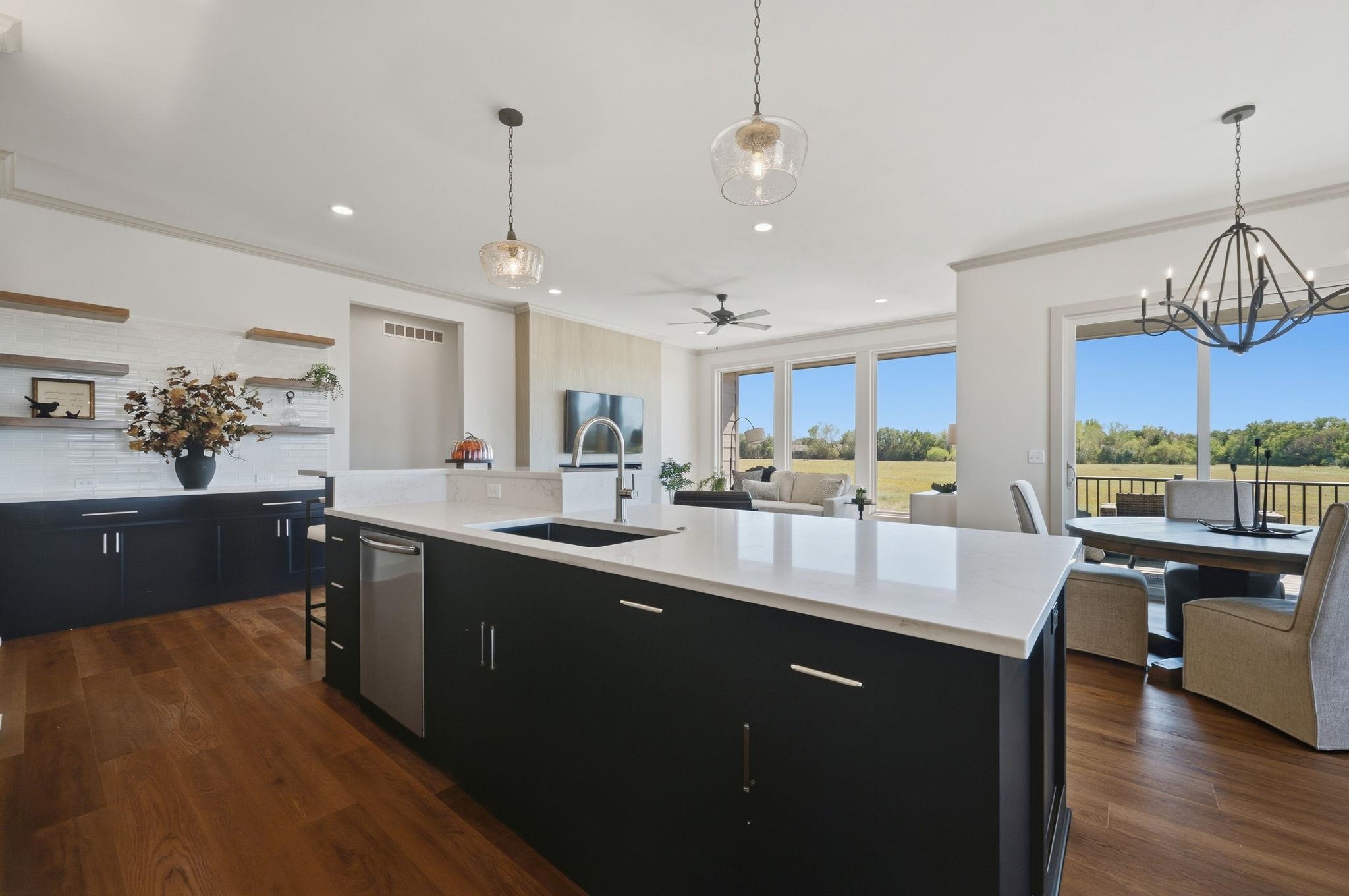 5119 N Highland Property Photo 15