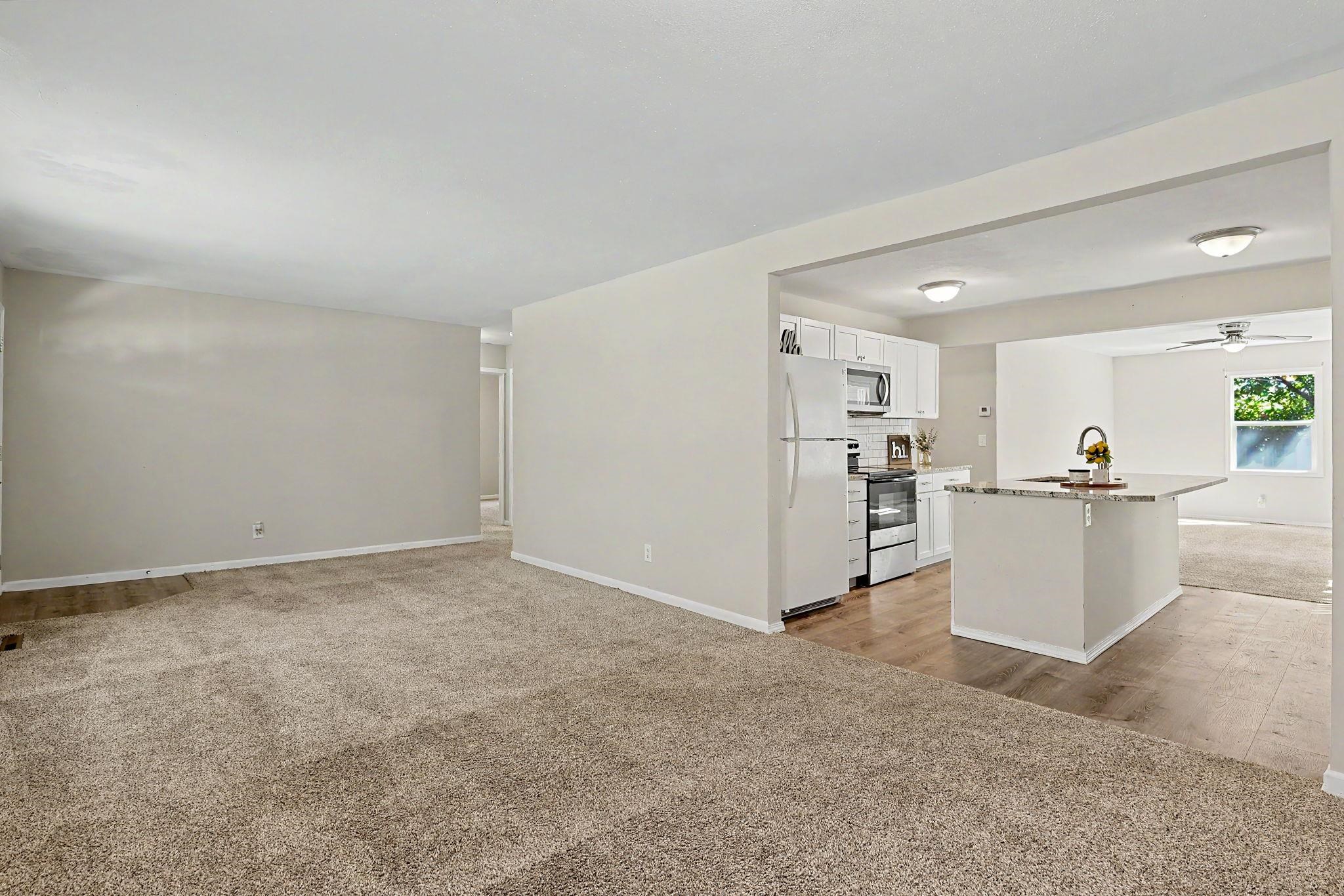 503 W Conyers Ave Property Photo 6