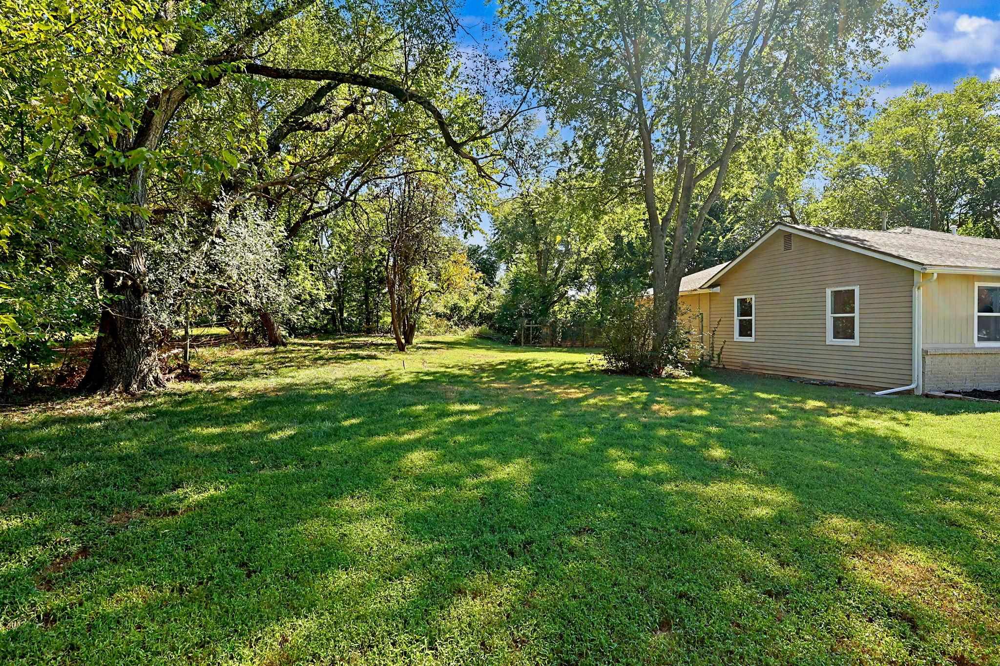 503 W Conyers Ave Property Photo 35