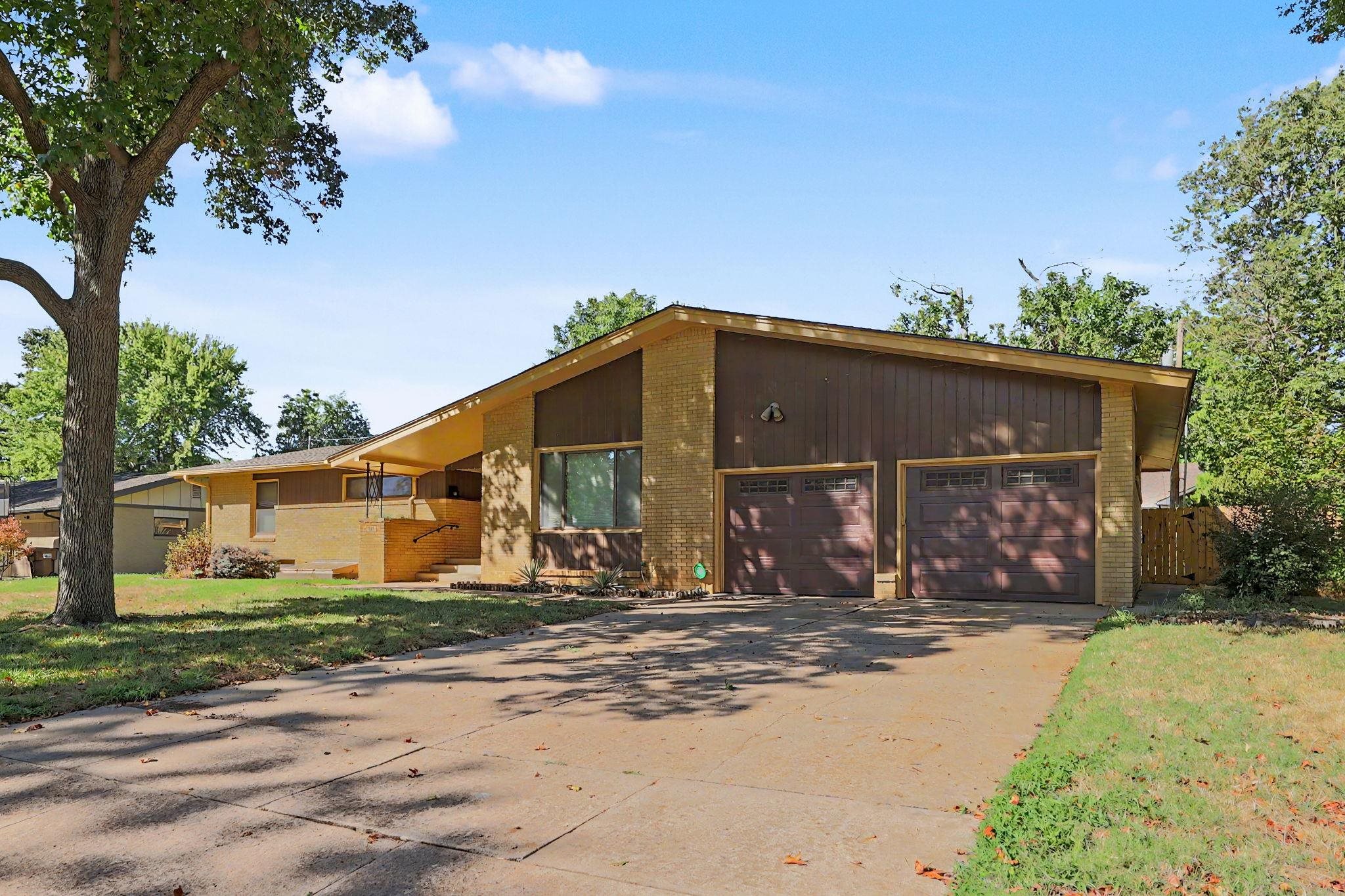 367 N Fairway Ave Property Photo 1