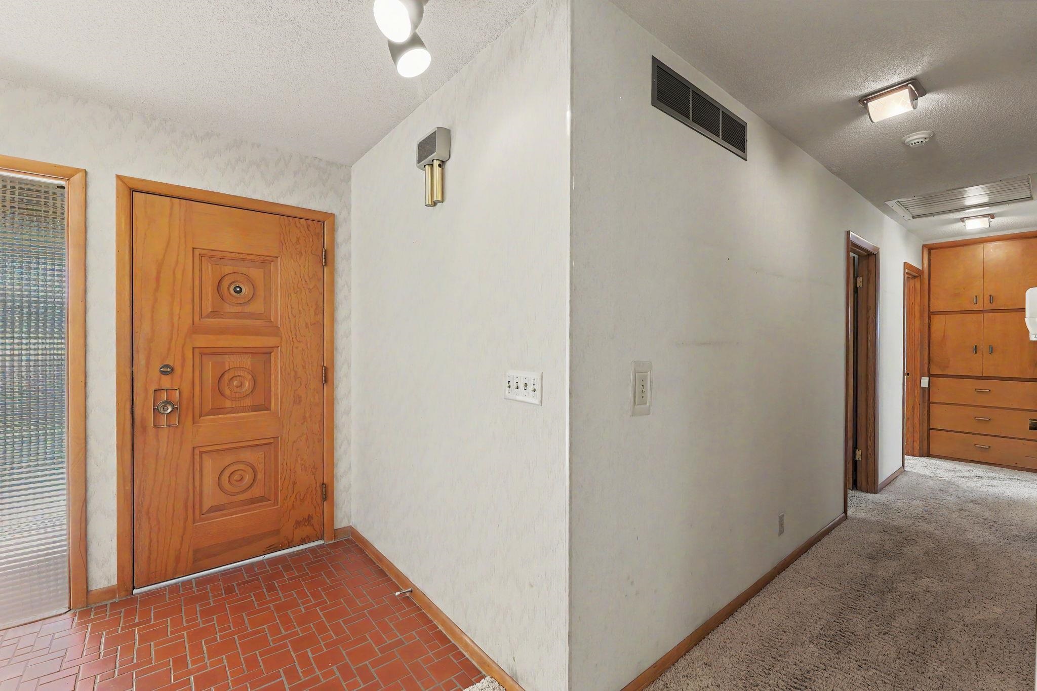 367 N Fairway Ave Property Photo 7