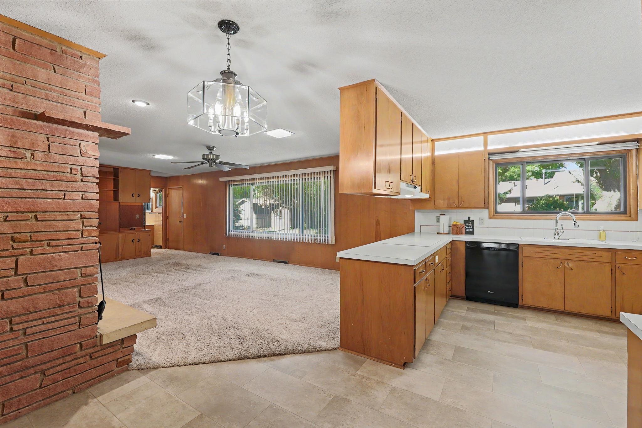367 N Fairway Ave Property Photo 12