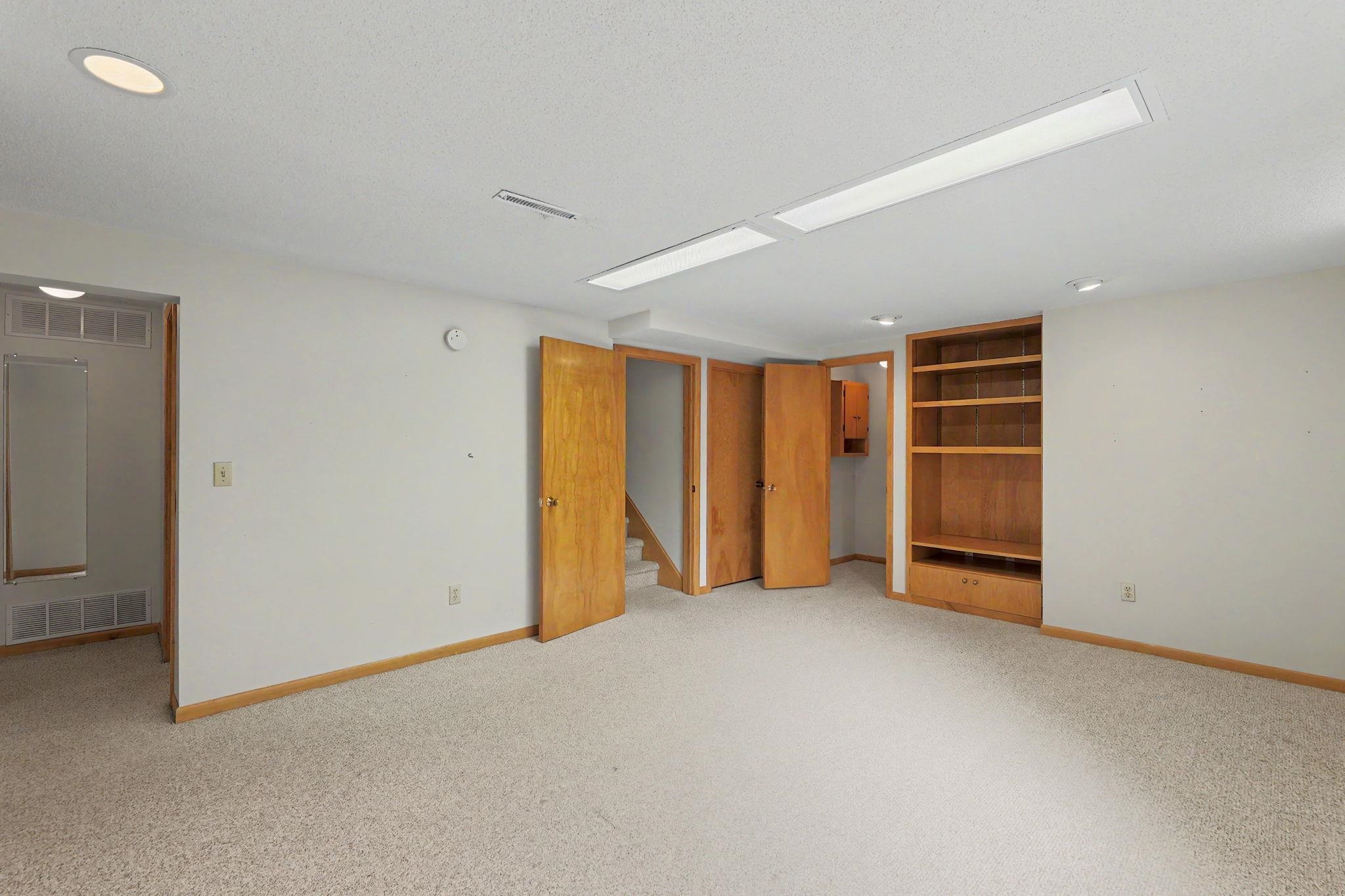 367 N Fairway Ave Property Photo 23