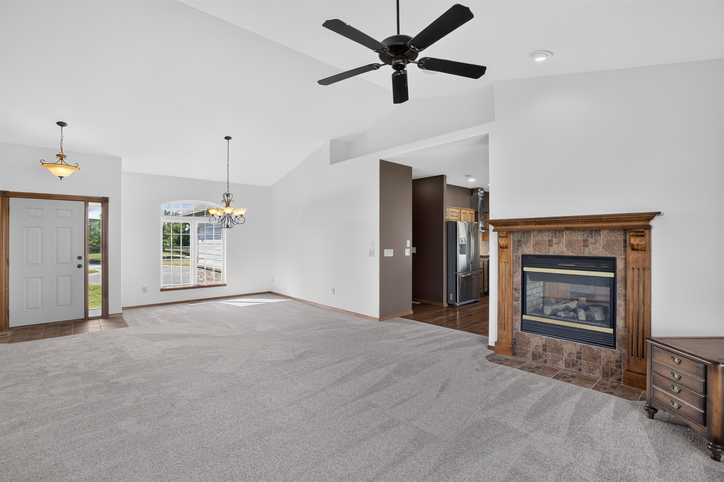 5216 N Colonial Property Photo 5