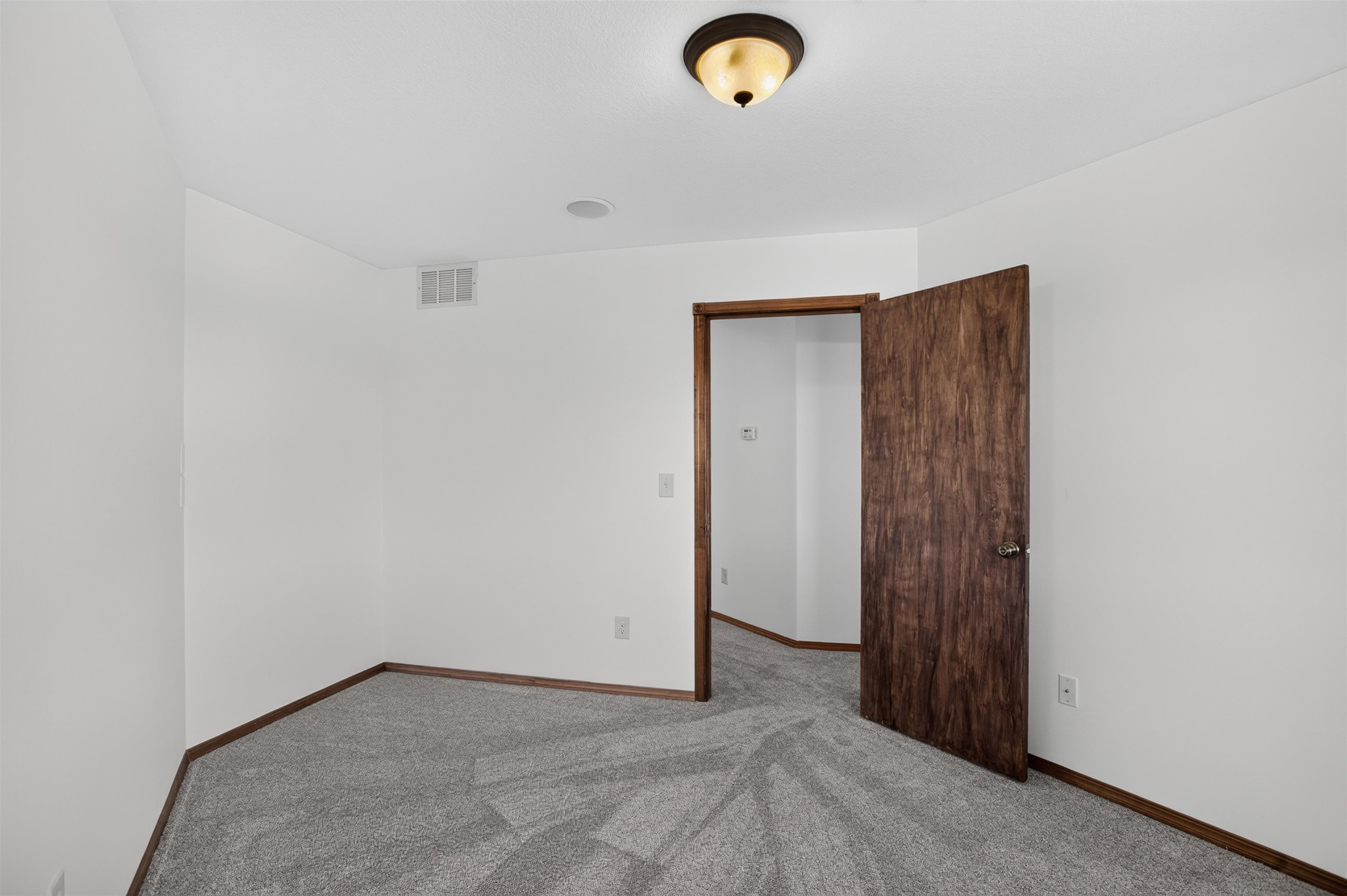 5216 N Colonial Property Photo 19