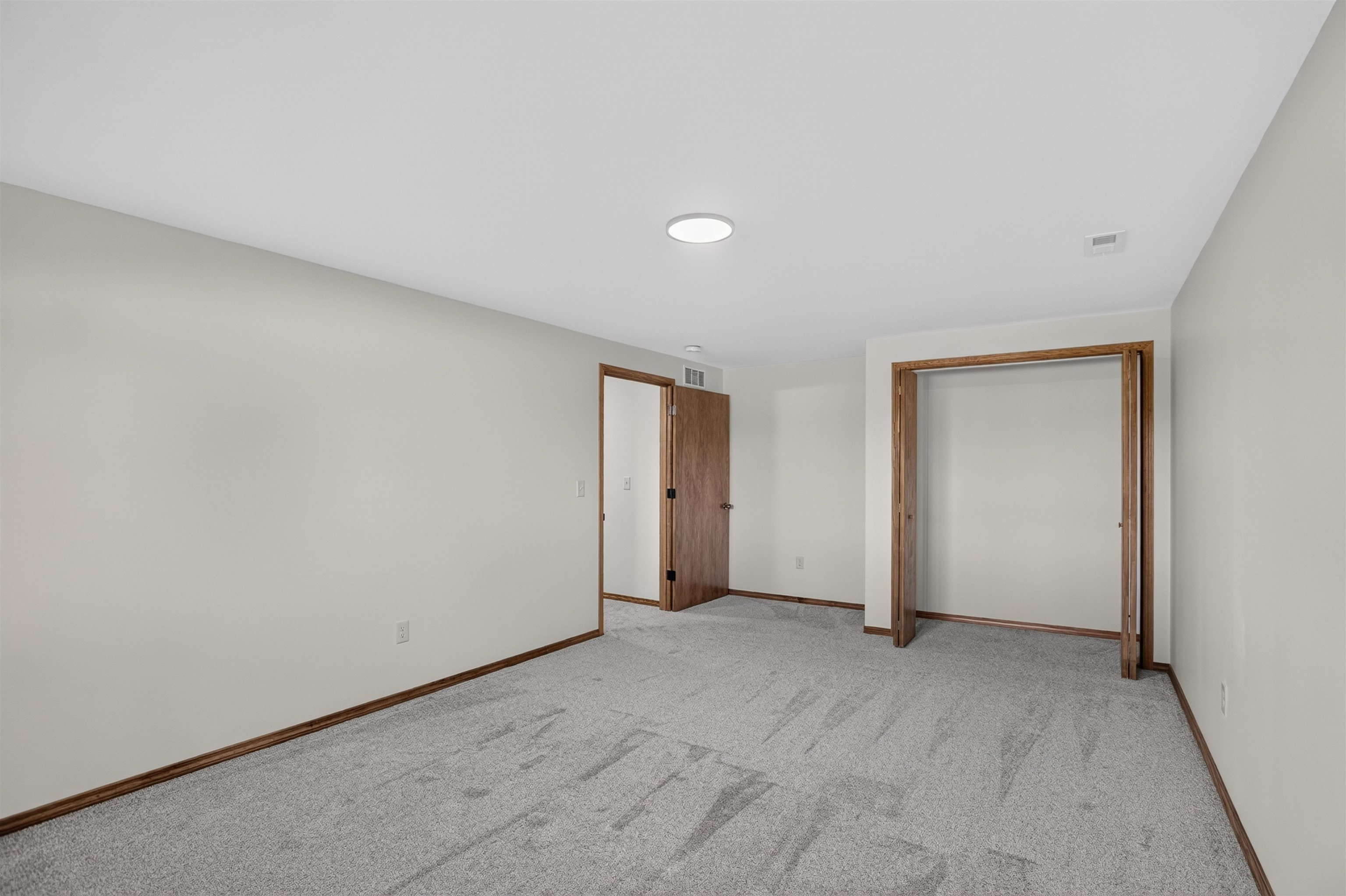 5216 N Colonial Property Photo 28