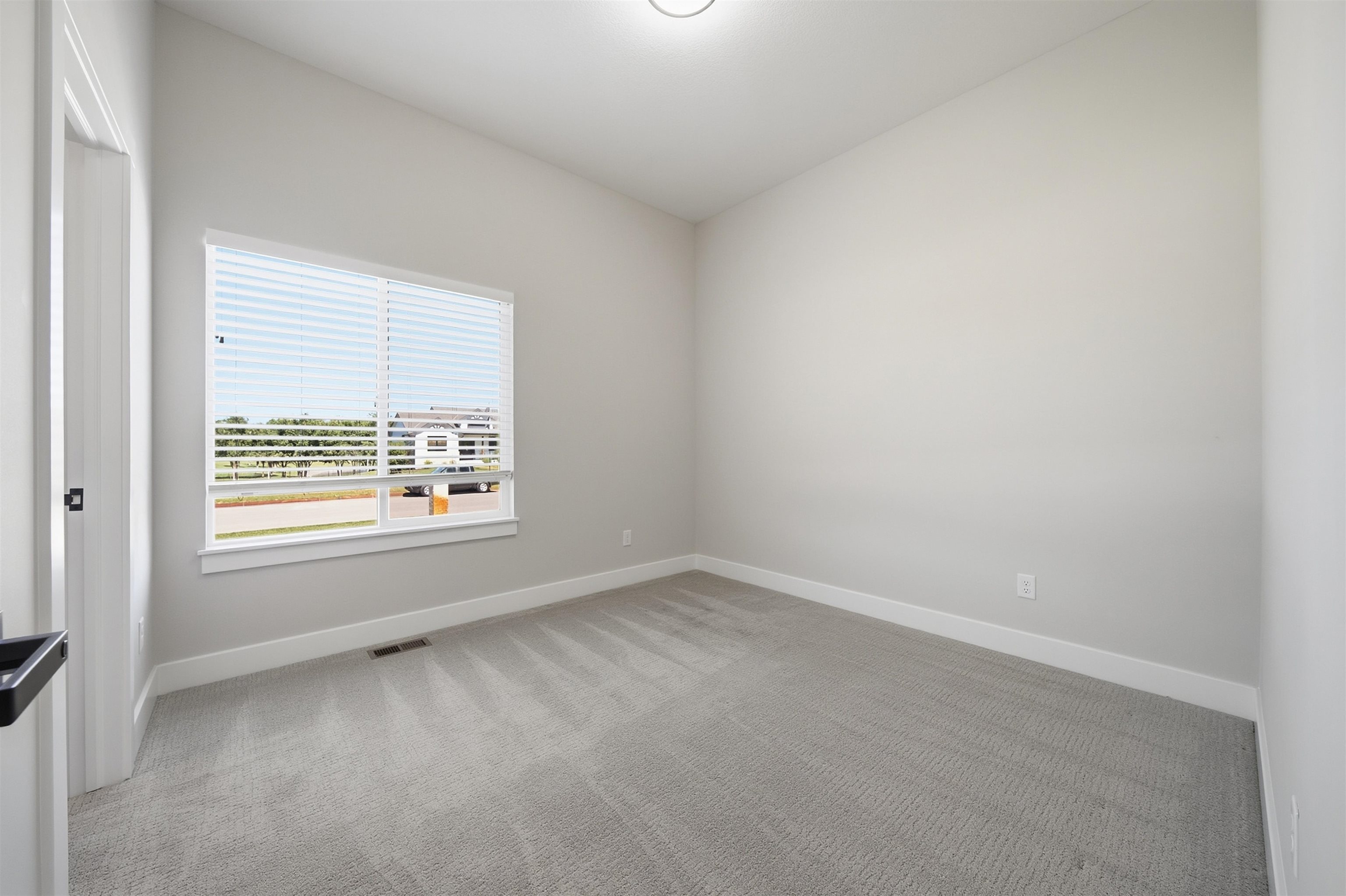 203 E River Birch St. Property Photo 17