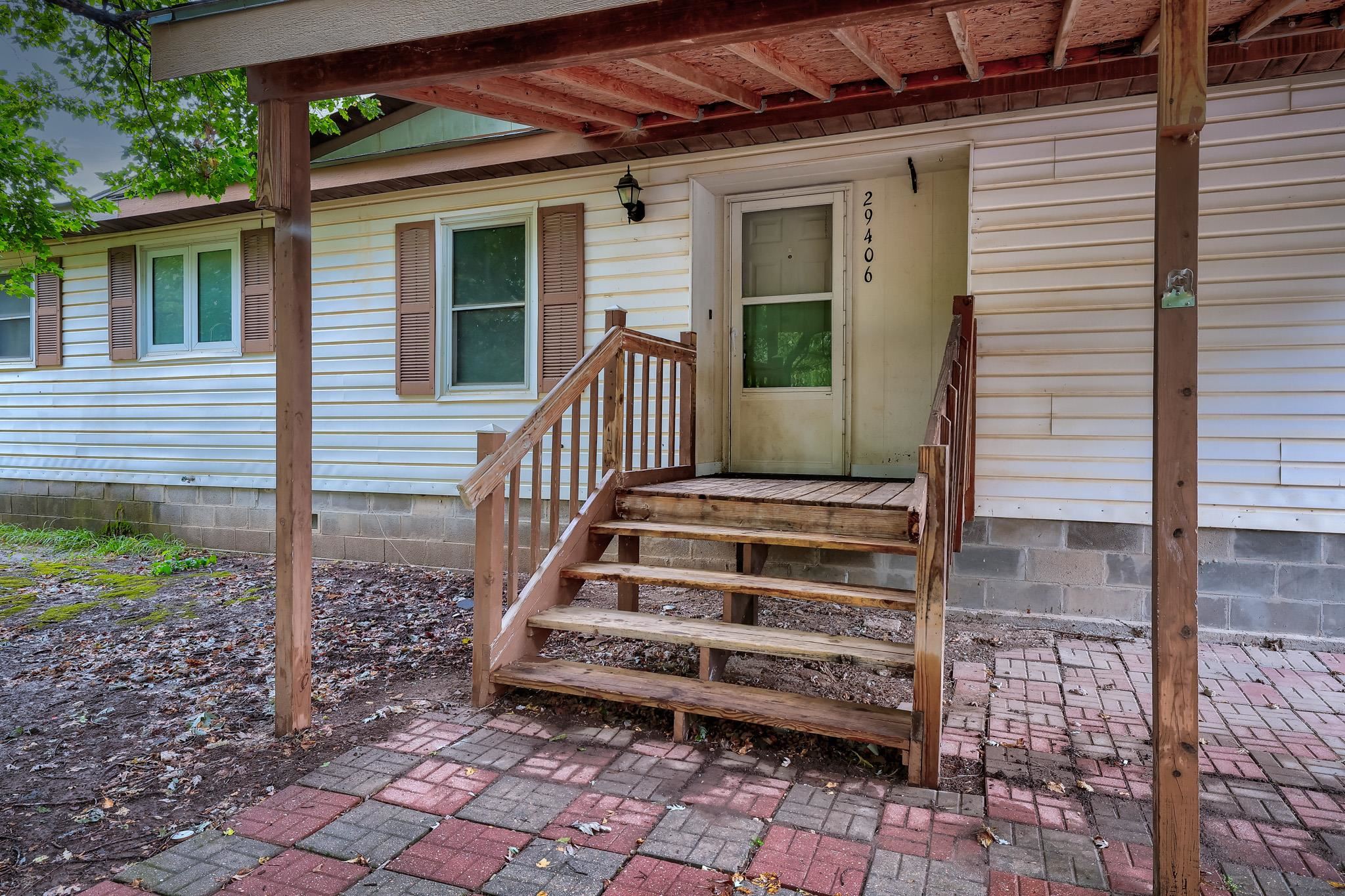 29406 97th Property Photo 2