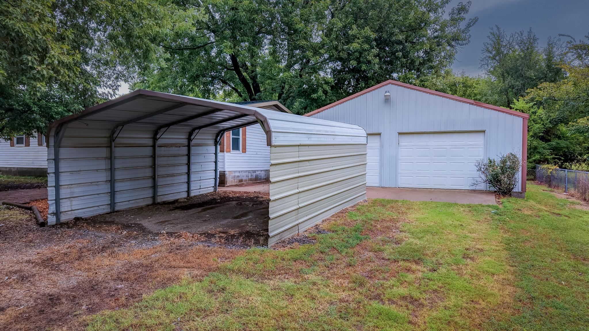 29406 97th Property Photo 3
