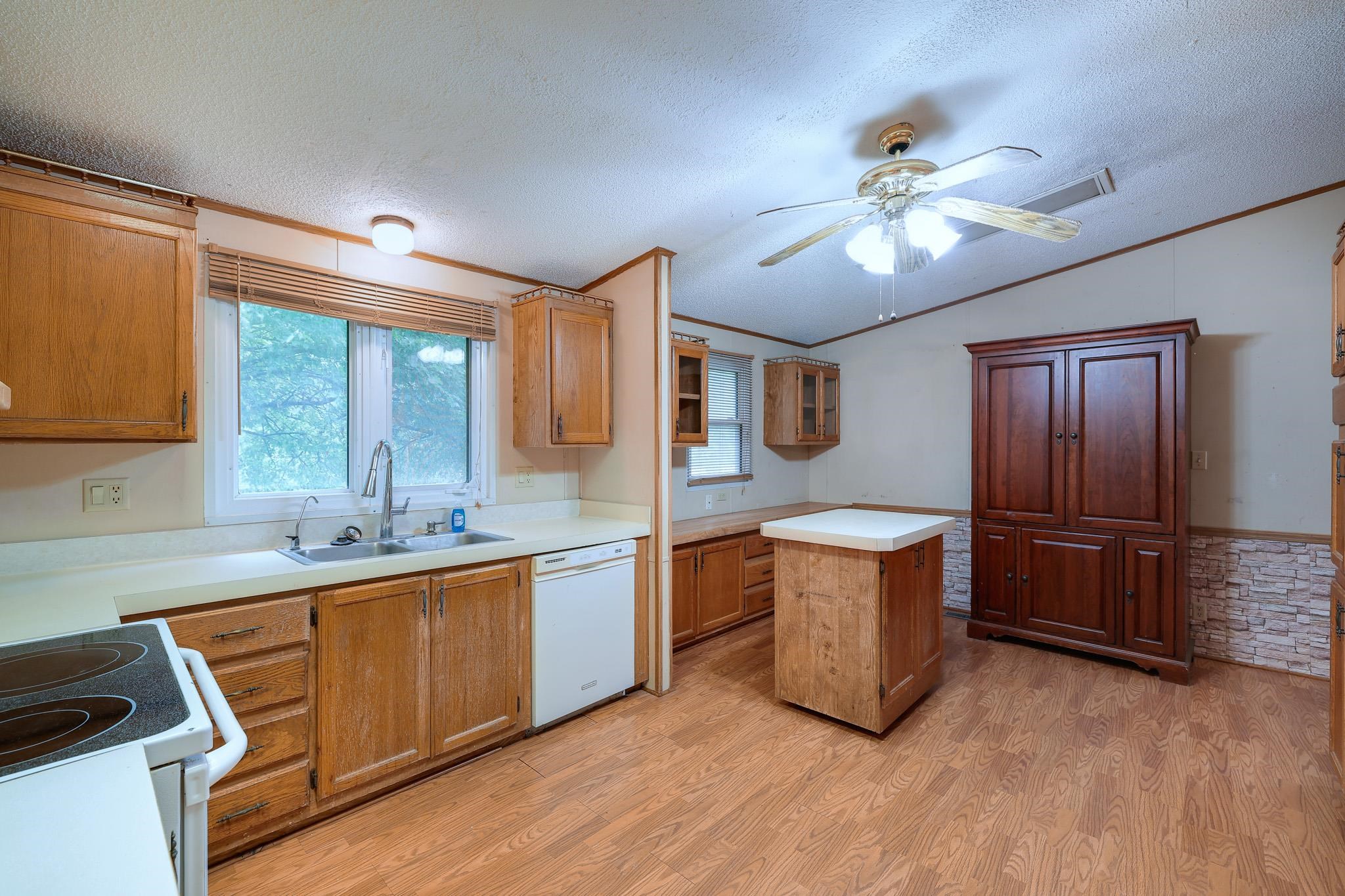 29406 97th Property Photo 11