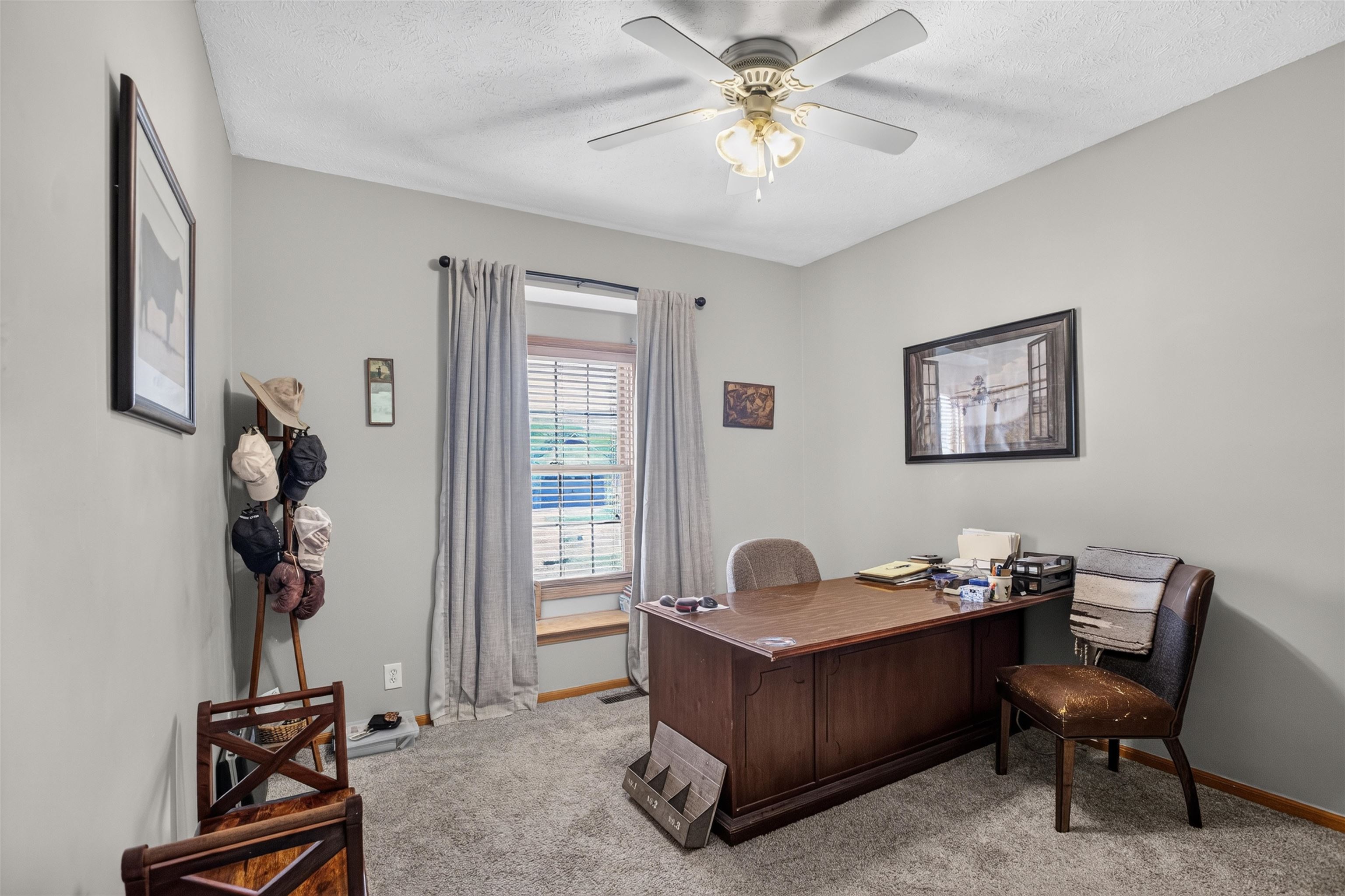 1601 E Fallbrook Property Photo 18