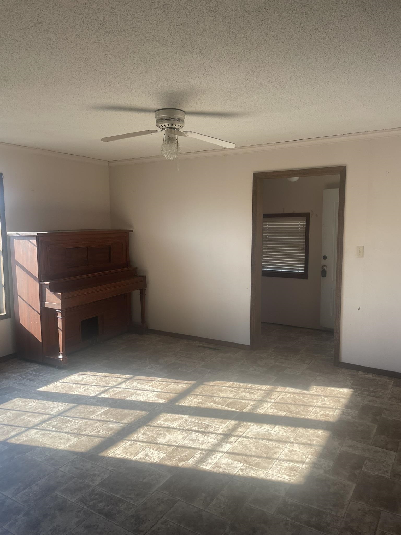 1107 Main Property Photo 7