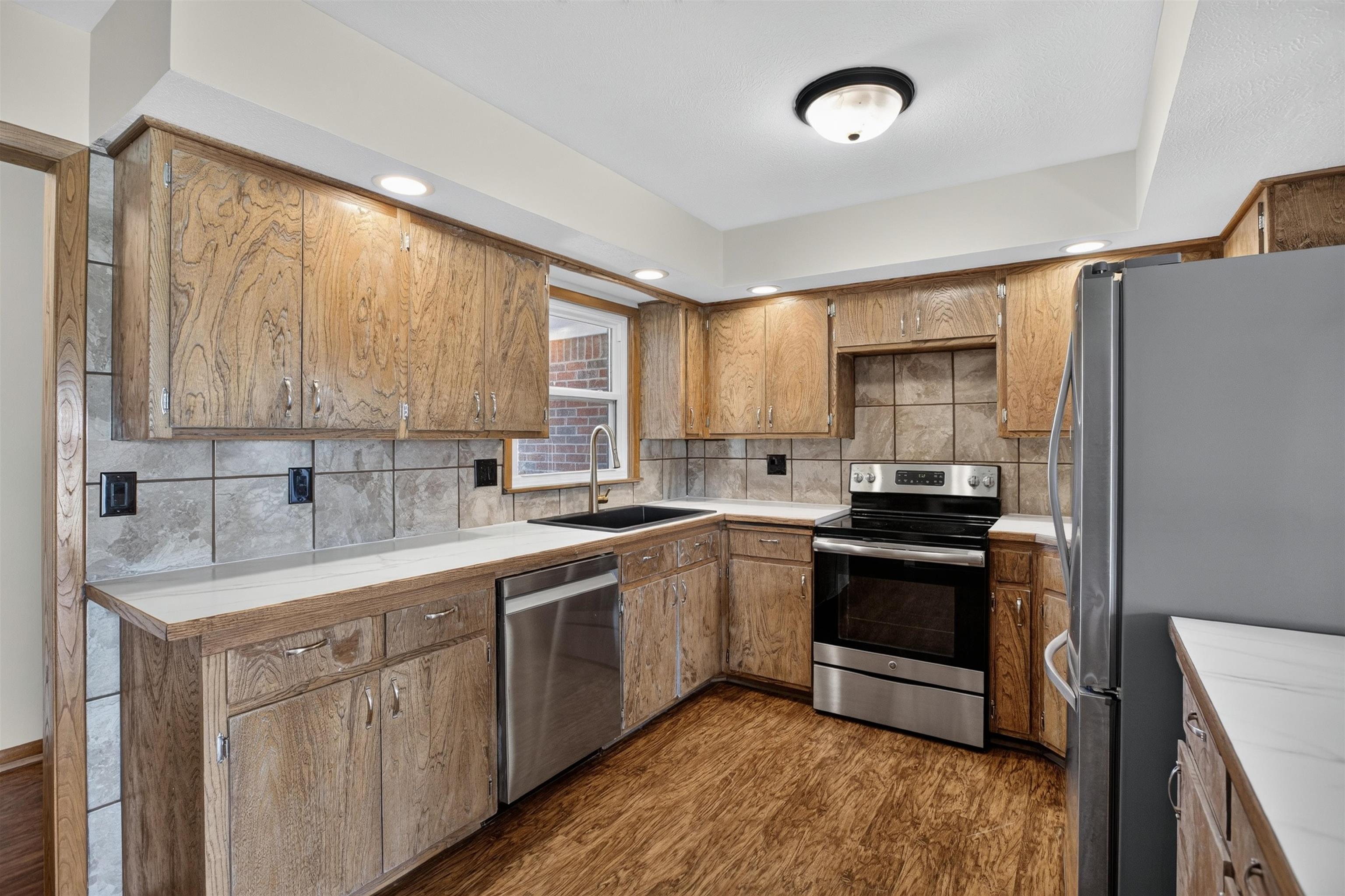 12626 Thunder Property Photo 9