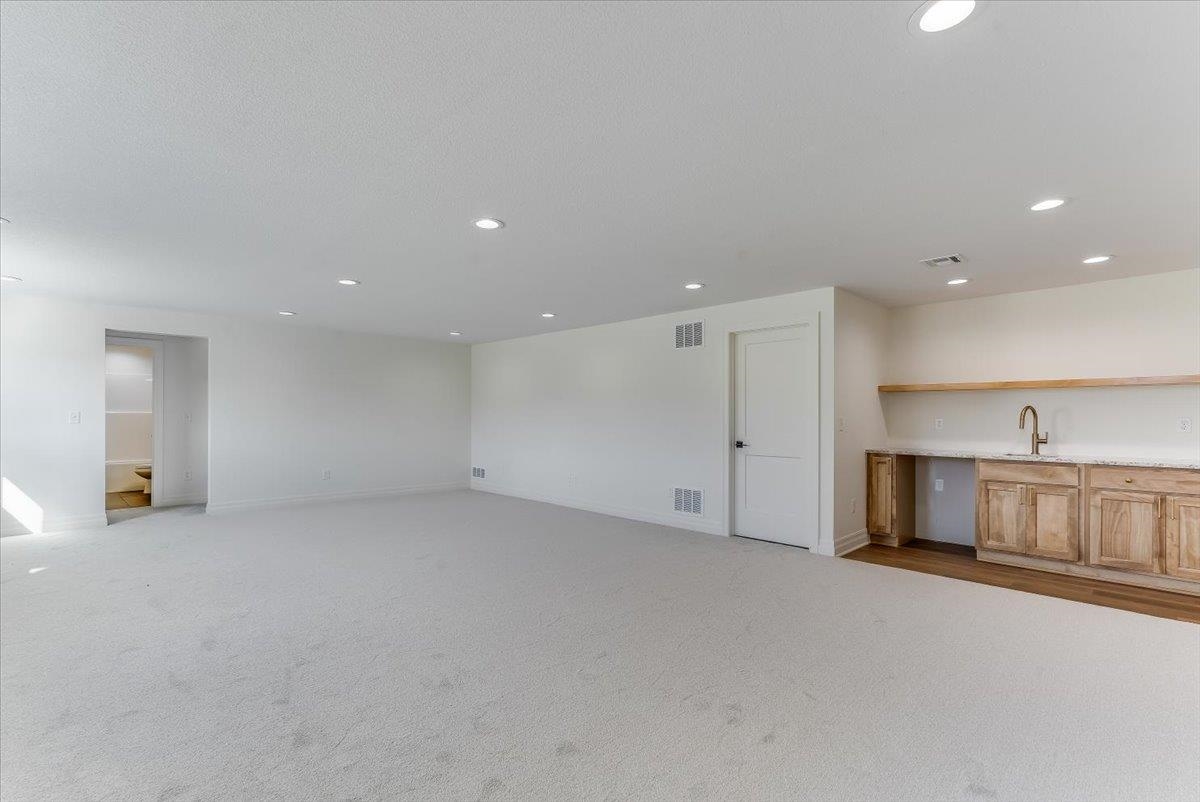 3545 S Linden Ct Property Photo 27
