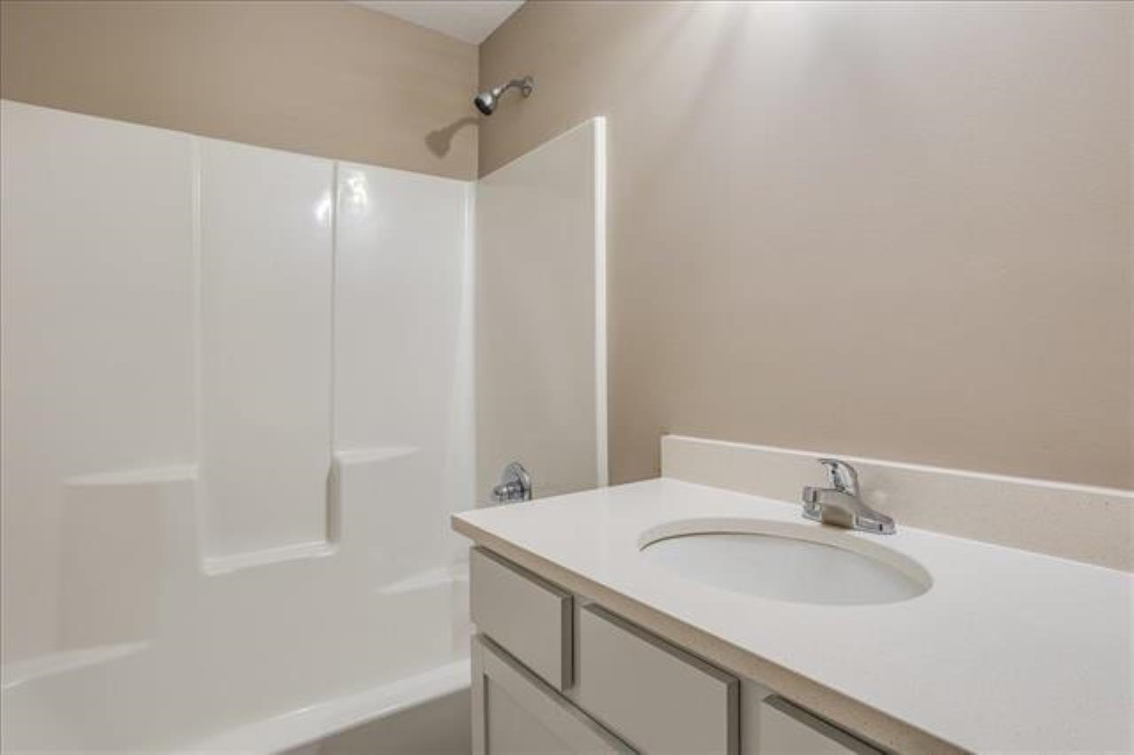 1629 S Limuel St Property Photo 3