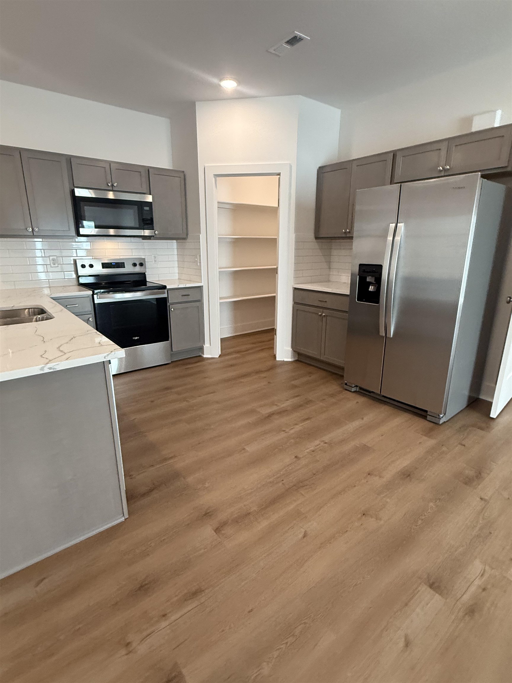 12626-12628 W Northstar Property Photo 3