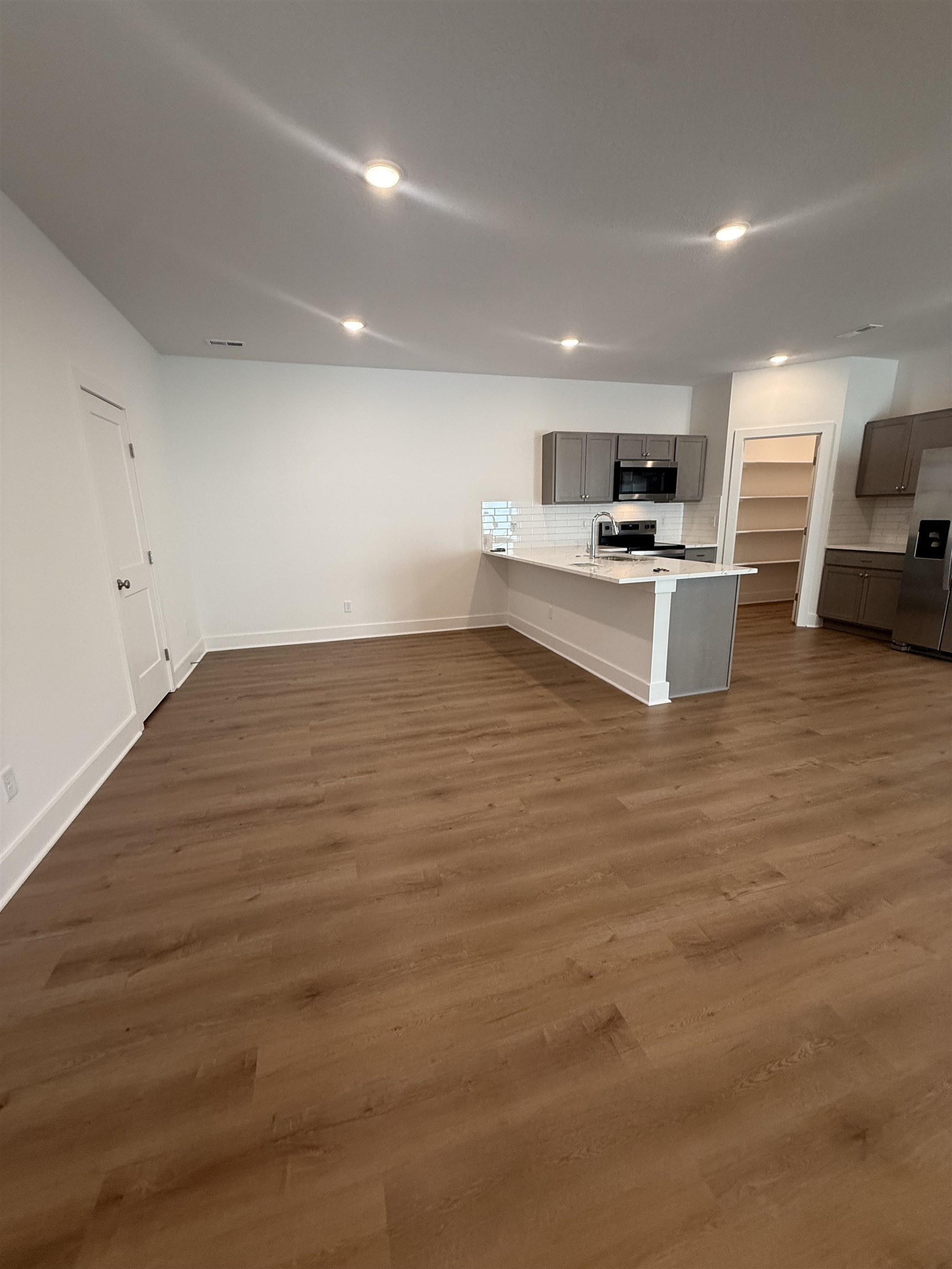 12626-12628 W Northstar Property Photo 6