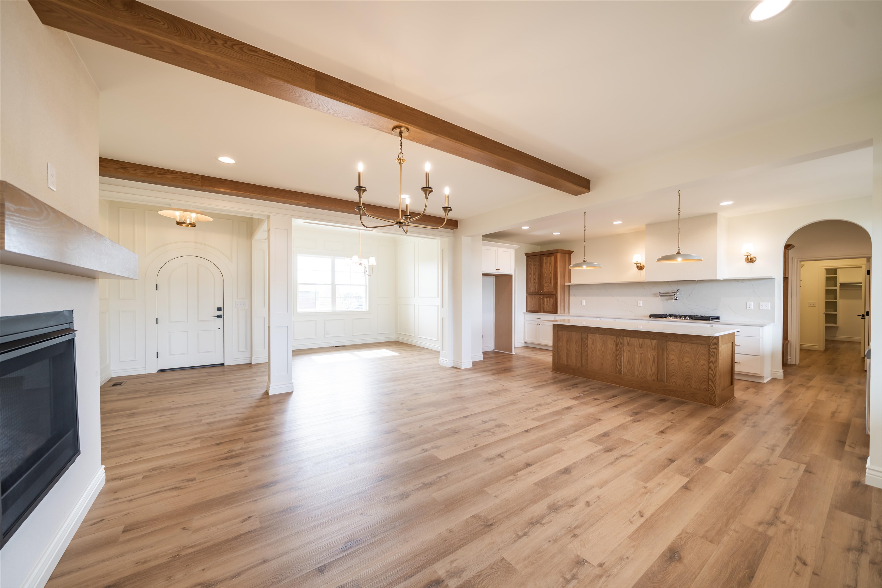 2013 N Clearstone St Property Photo 10
