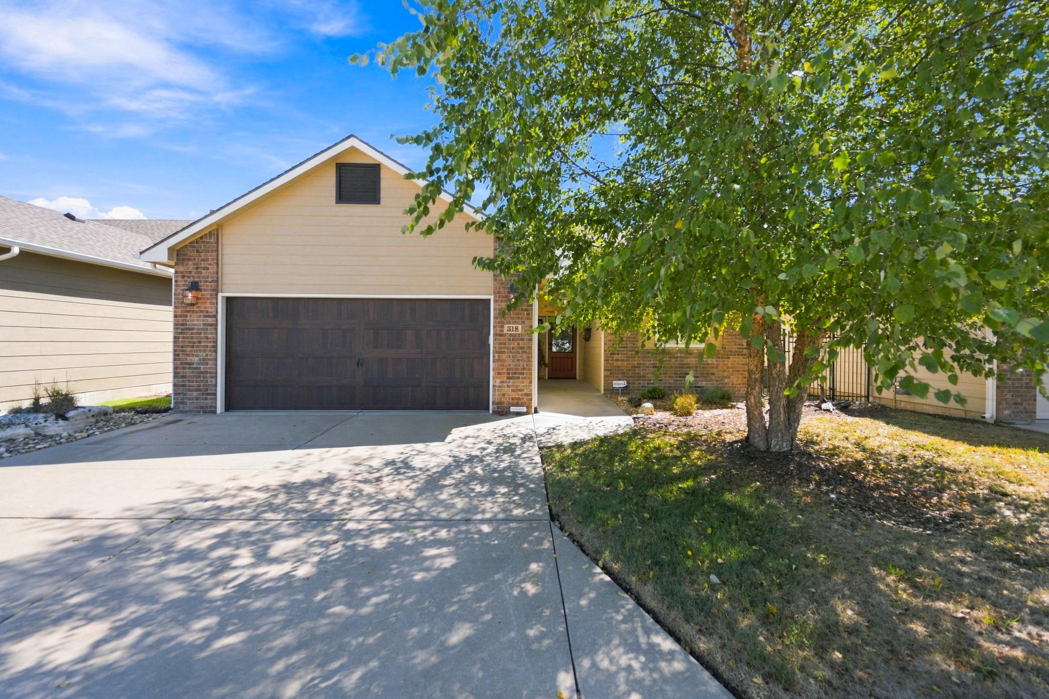 318 S Nineiron Property Photo 1