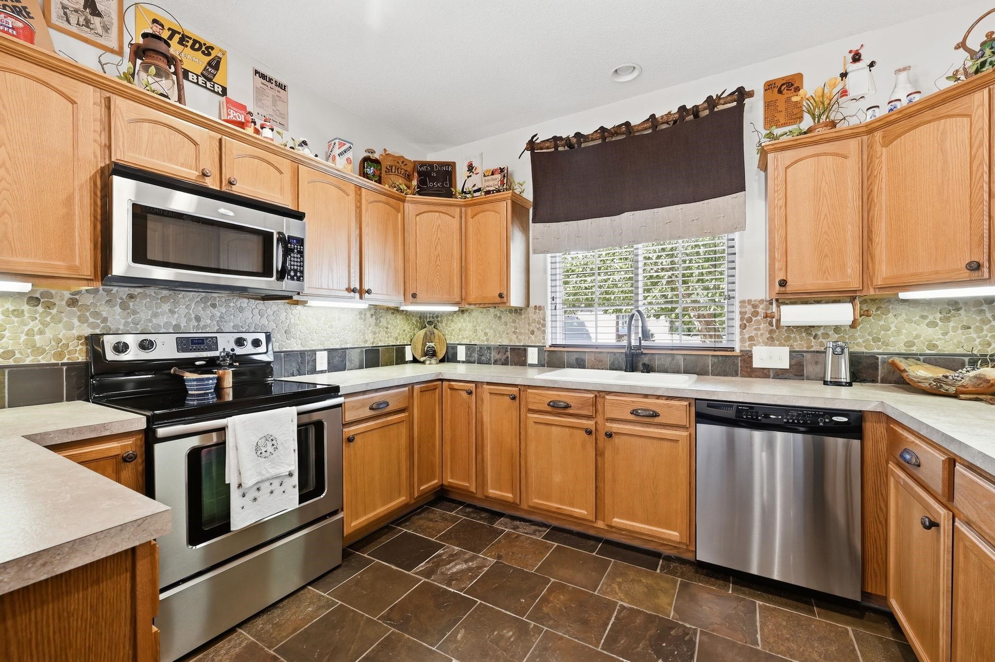 318 S Nineiron Property Photo 2