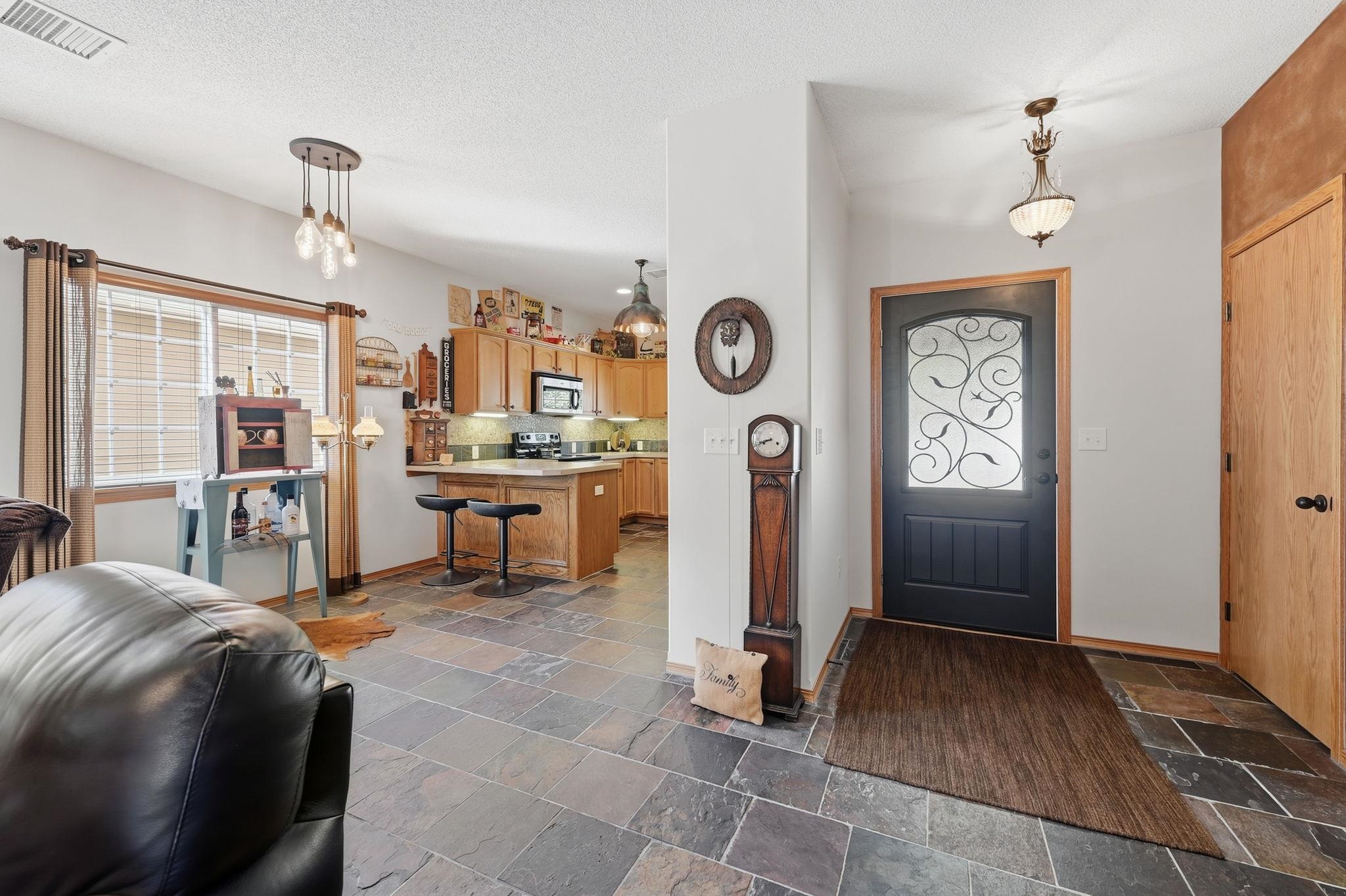 318 S Nineiron Property Photo 7