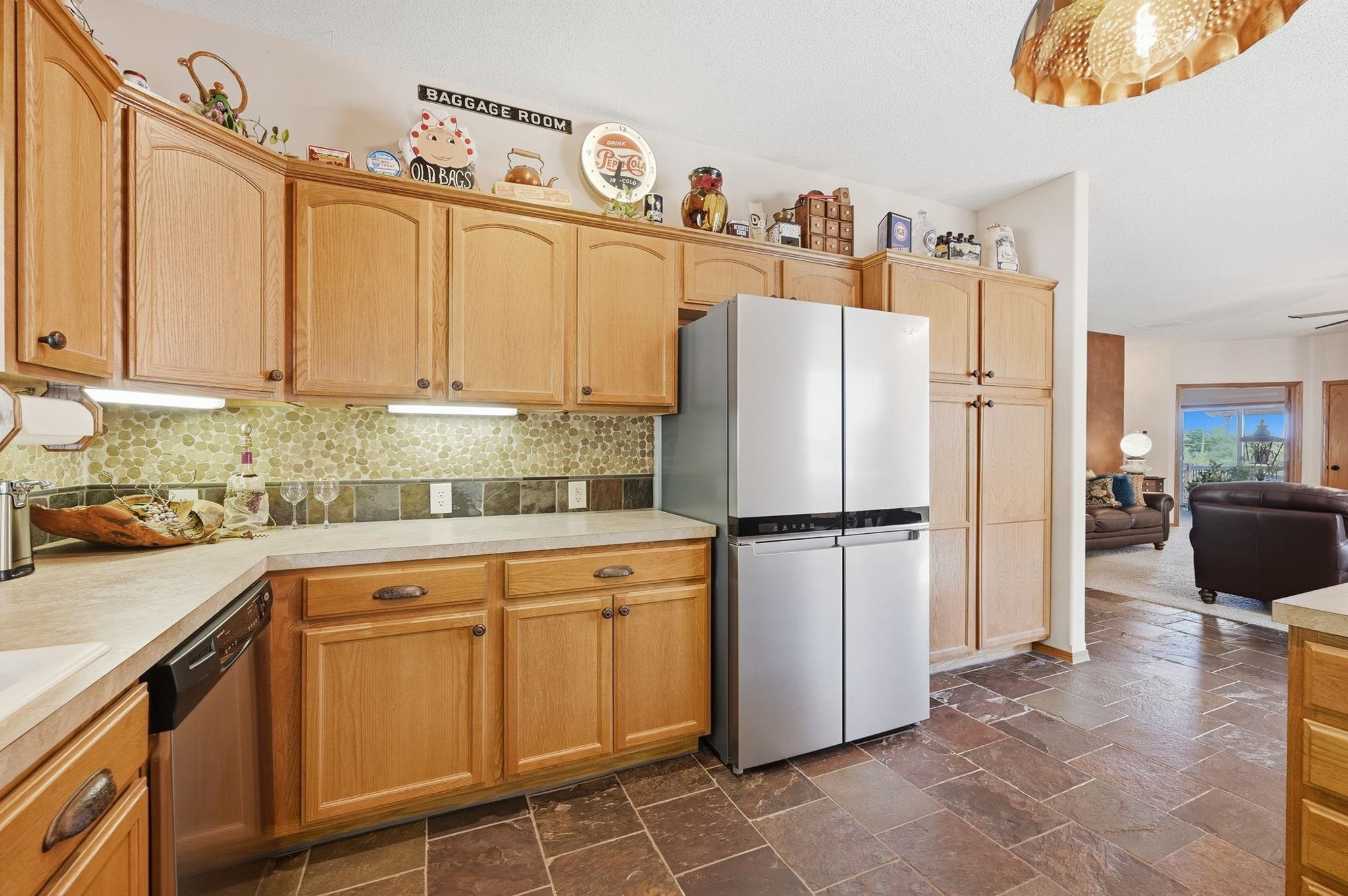 318 S Nineiron Property Photo 9