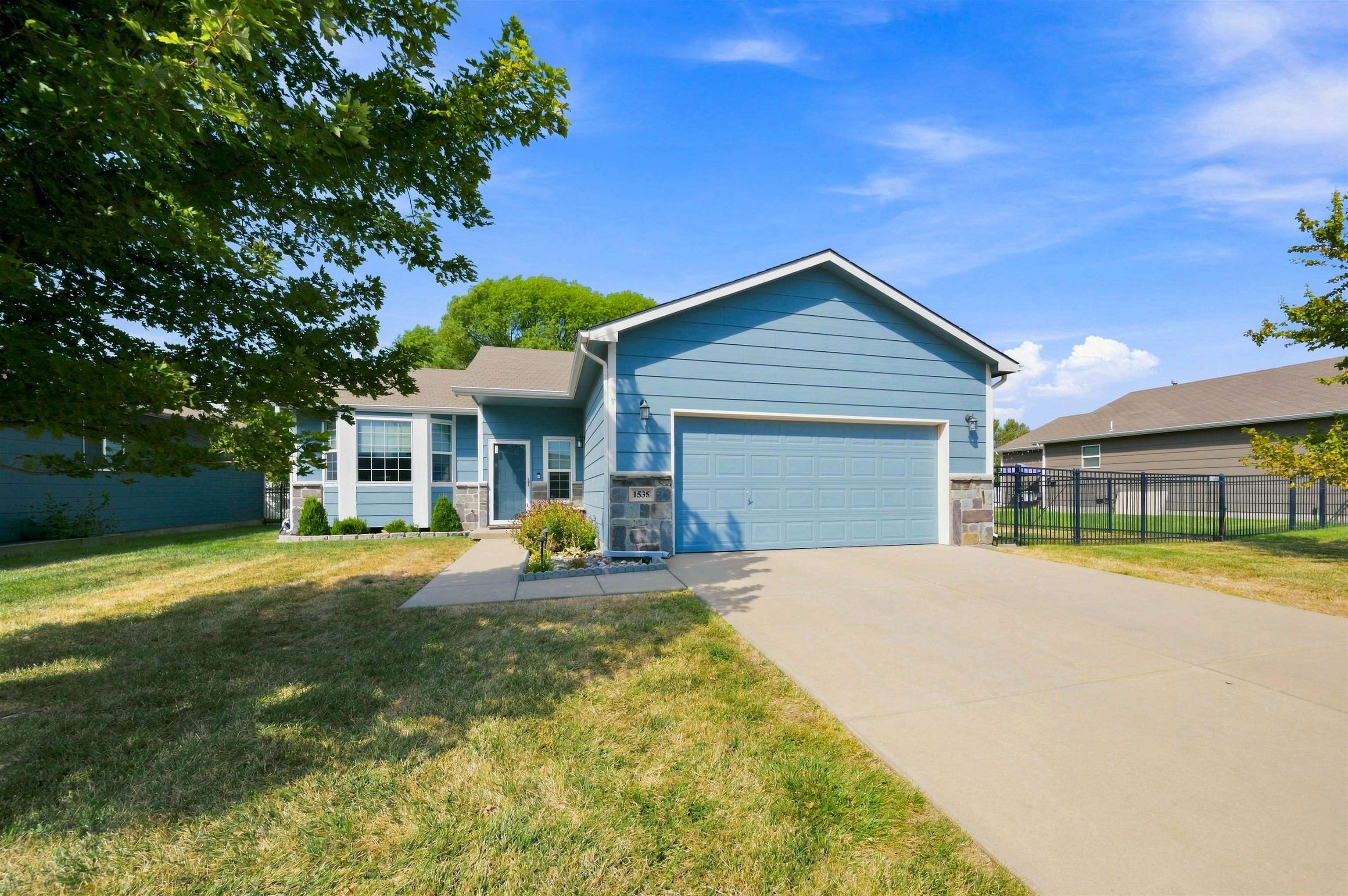 1535 N Kentucky Ln Property Photo 4