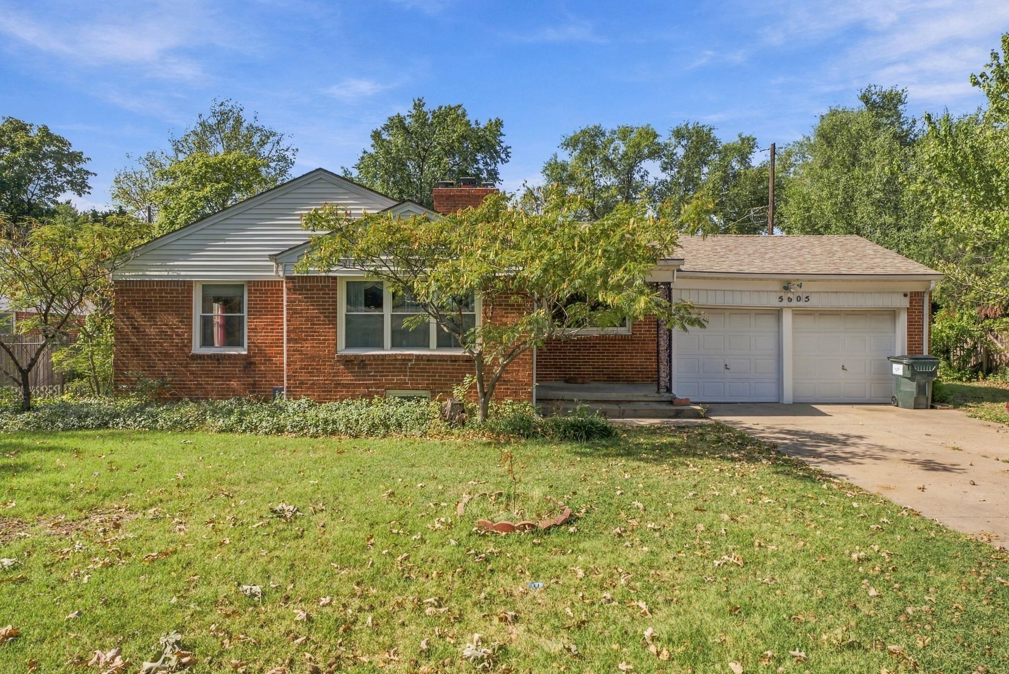 5605 E Rockwood Rd Property Photo 1