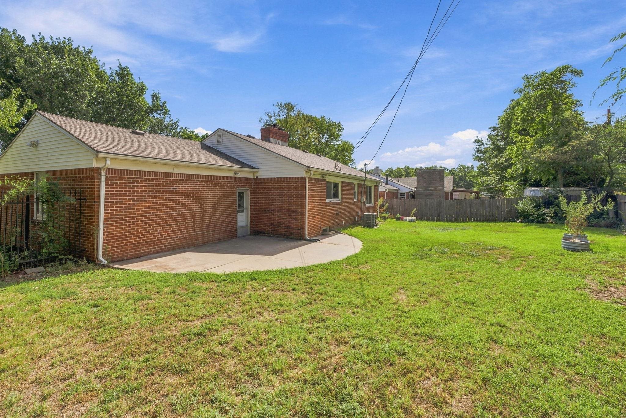 5605 E Rockwood Rd Property Photo 28