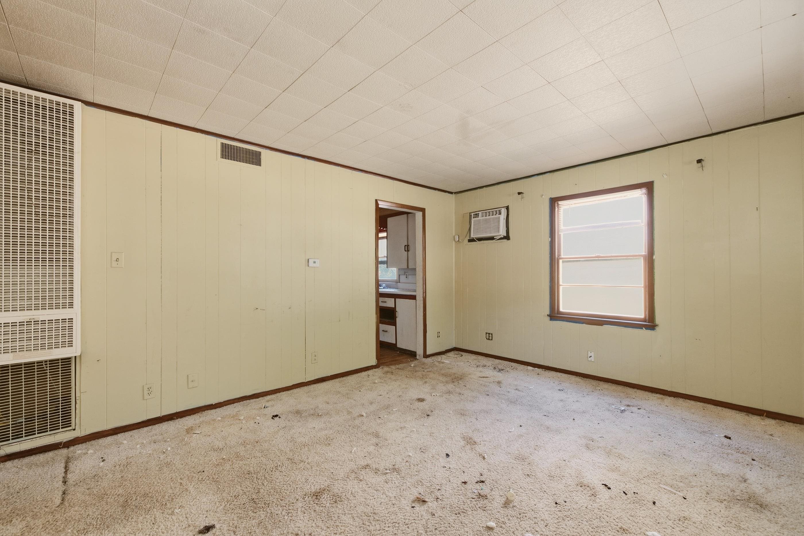 2027 S Madison Ave Property Photo 12