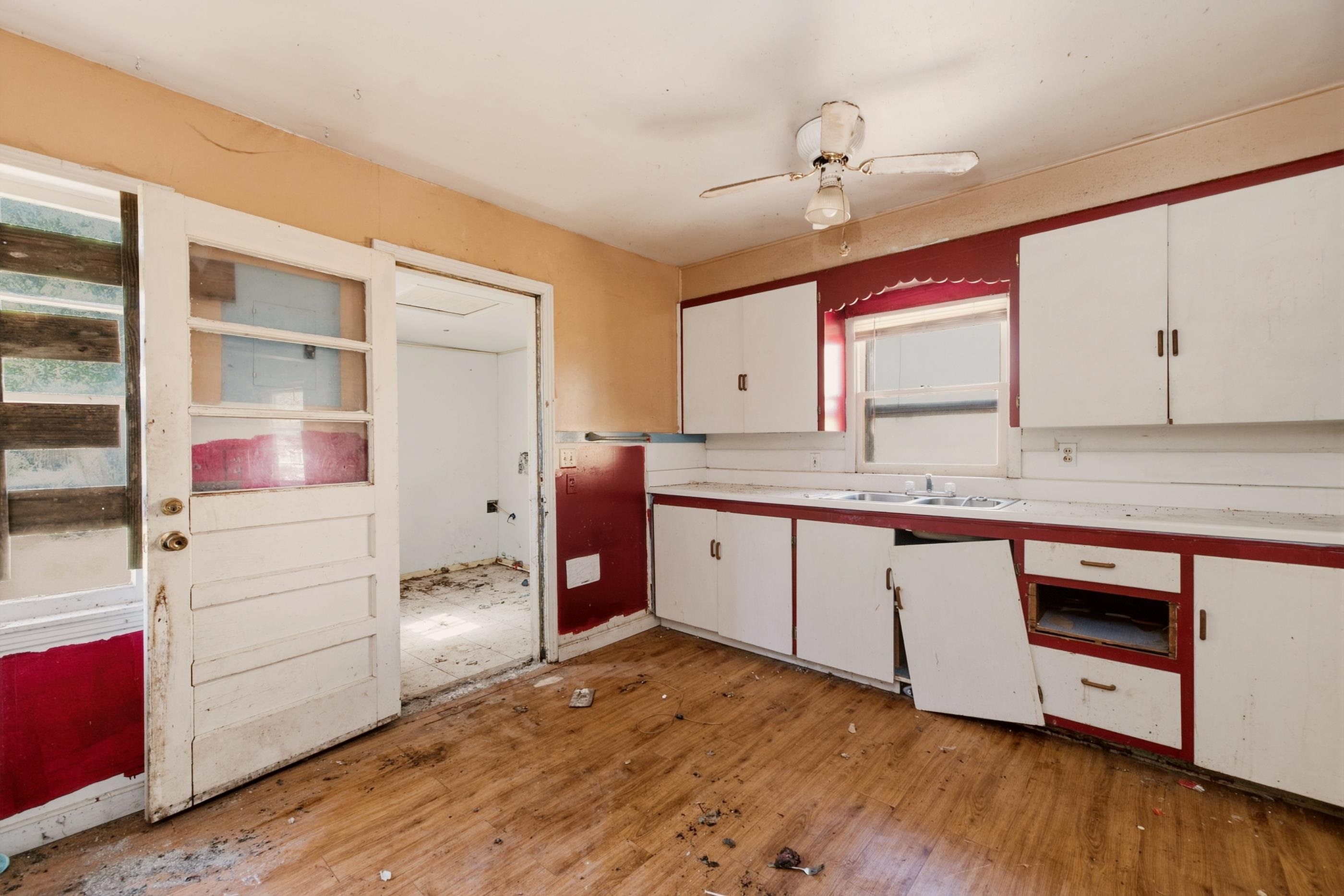 2027 S Madison Ave Property Photo 16