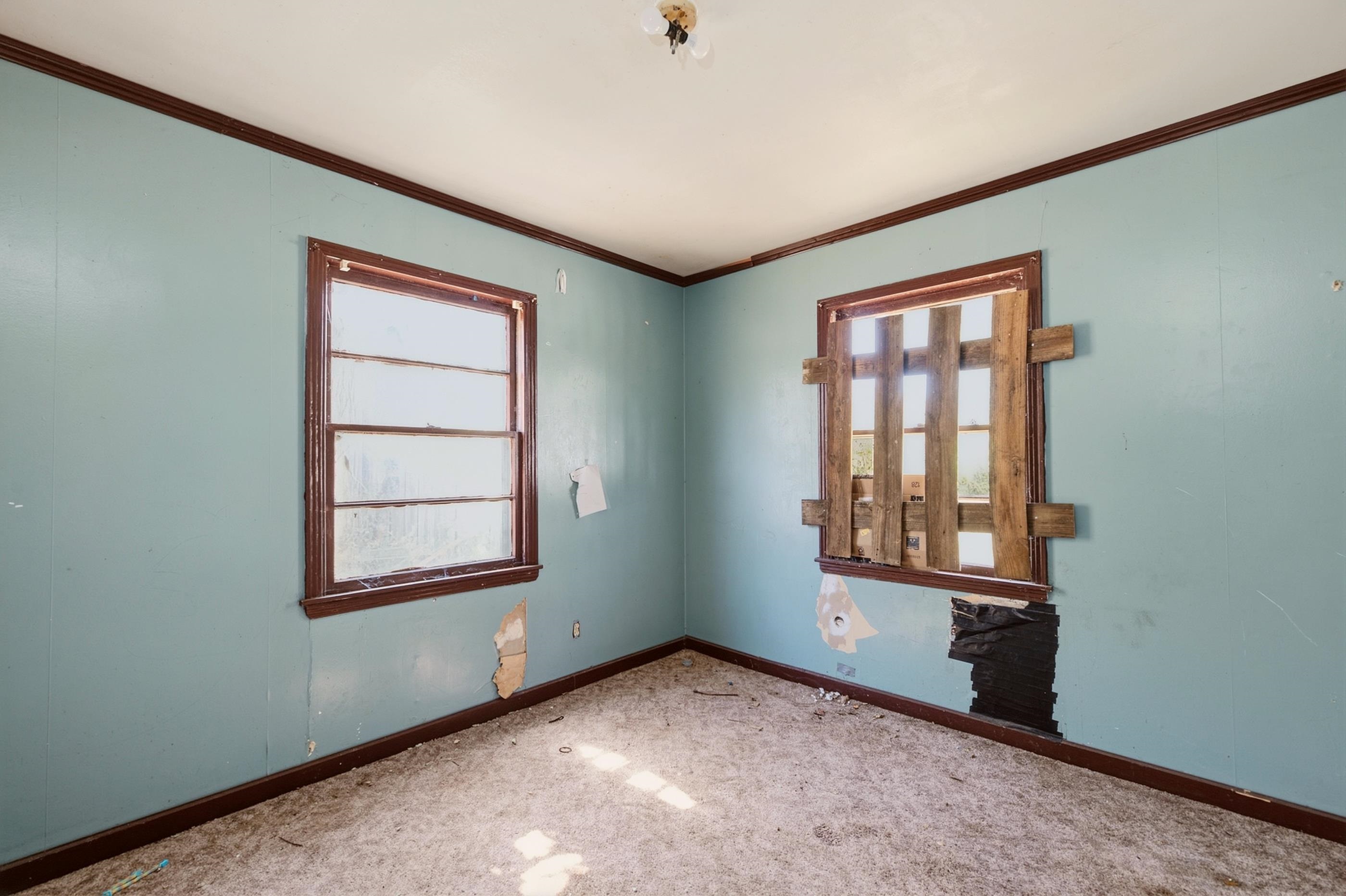 2027 S Madison Ave Property Photo 27