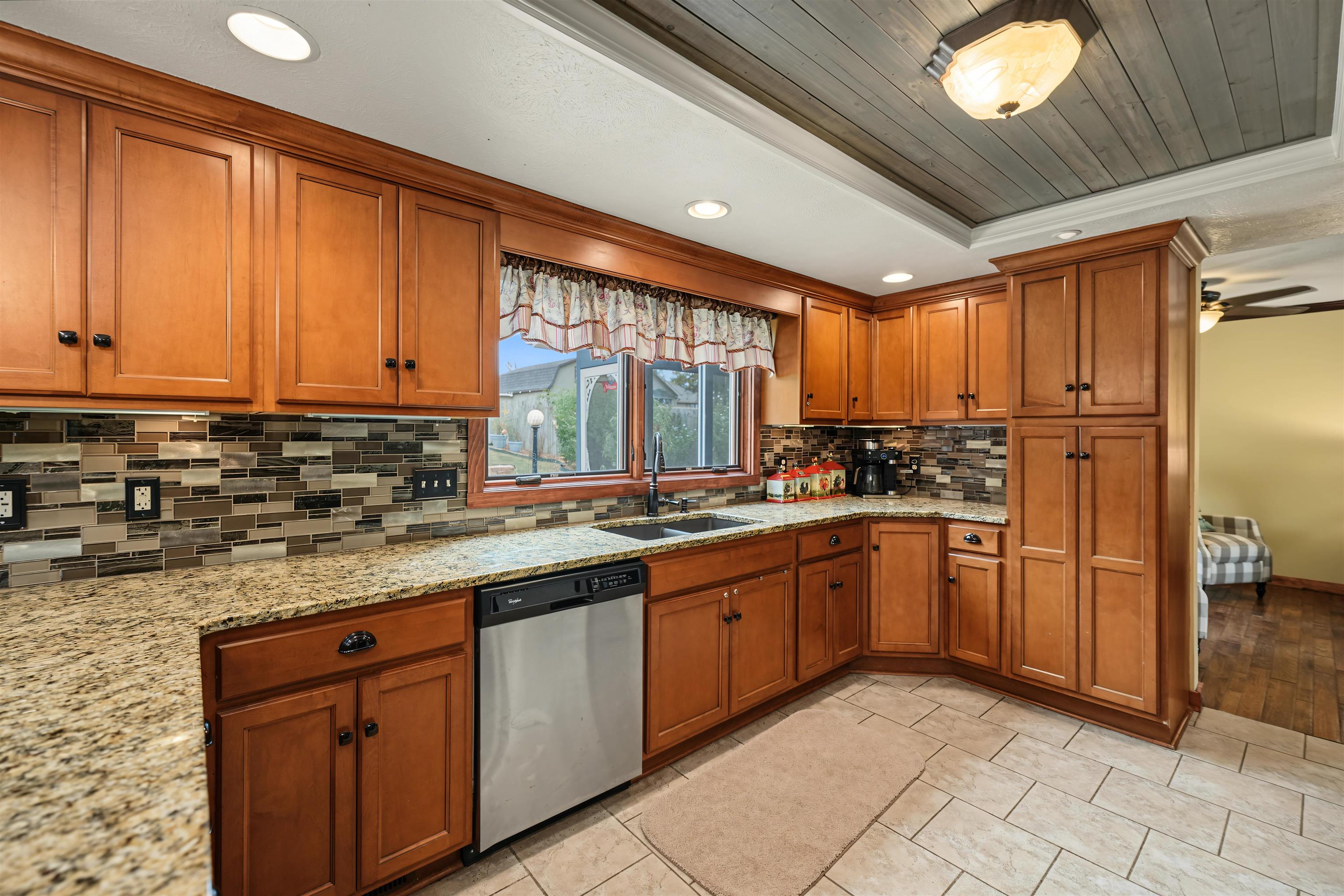 243 Seitz Dr. Property Photo 17