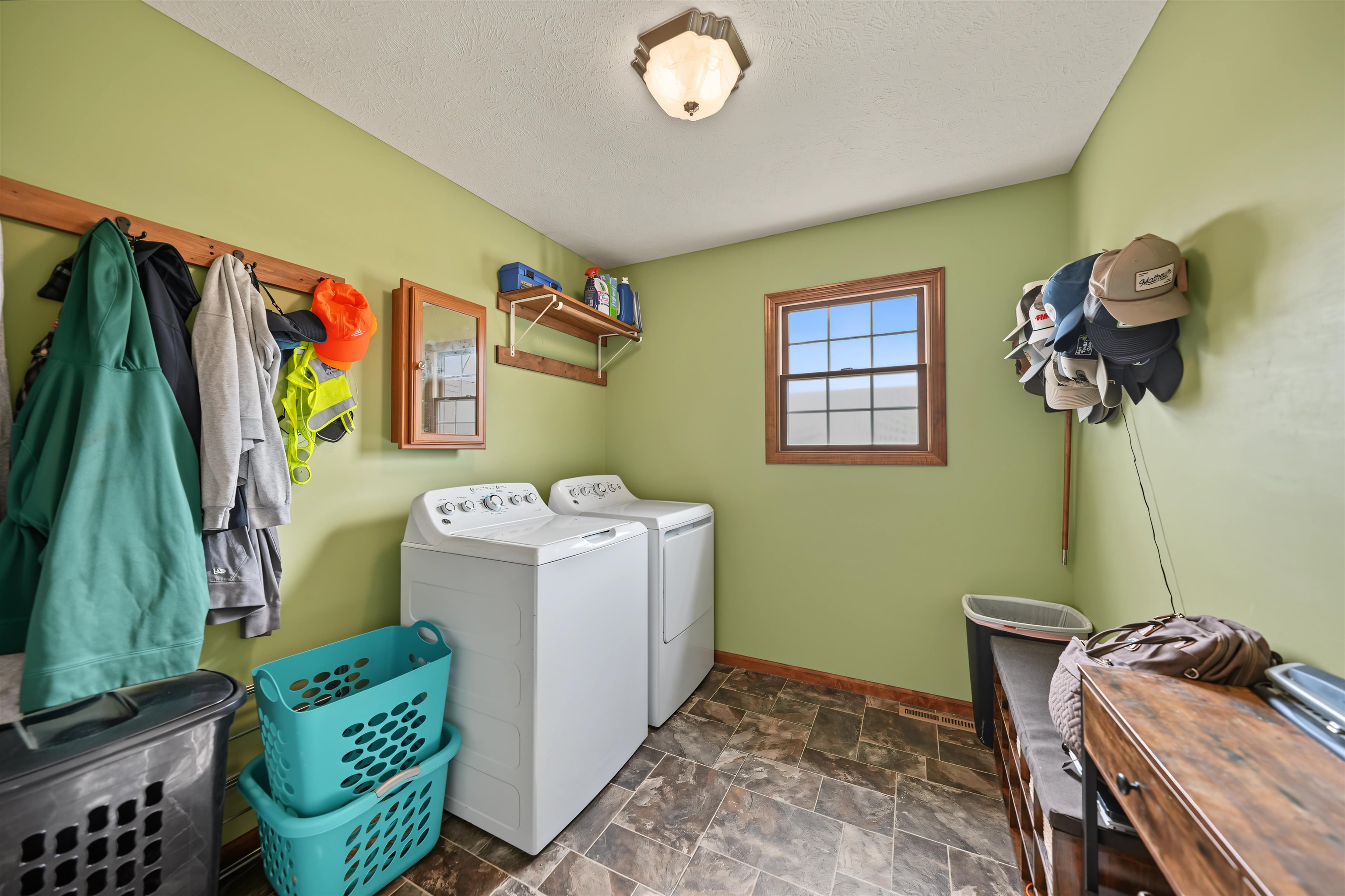 2418 Flag Rd Property Photo 17