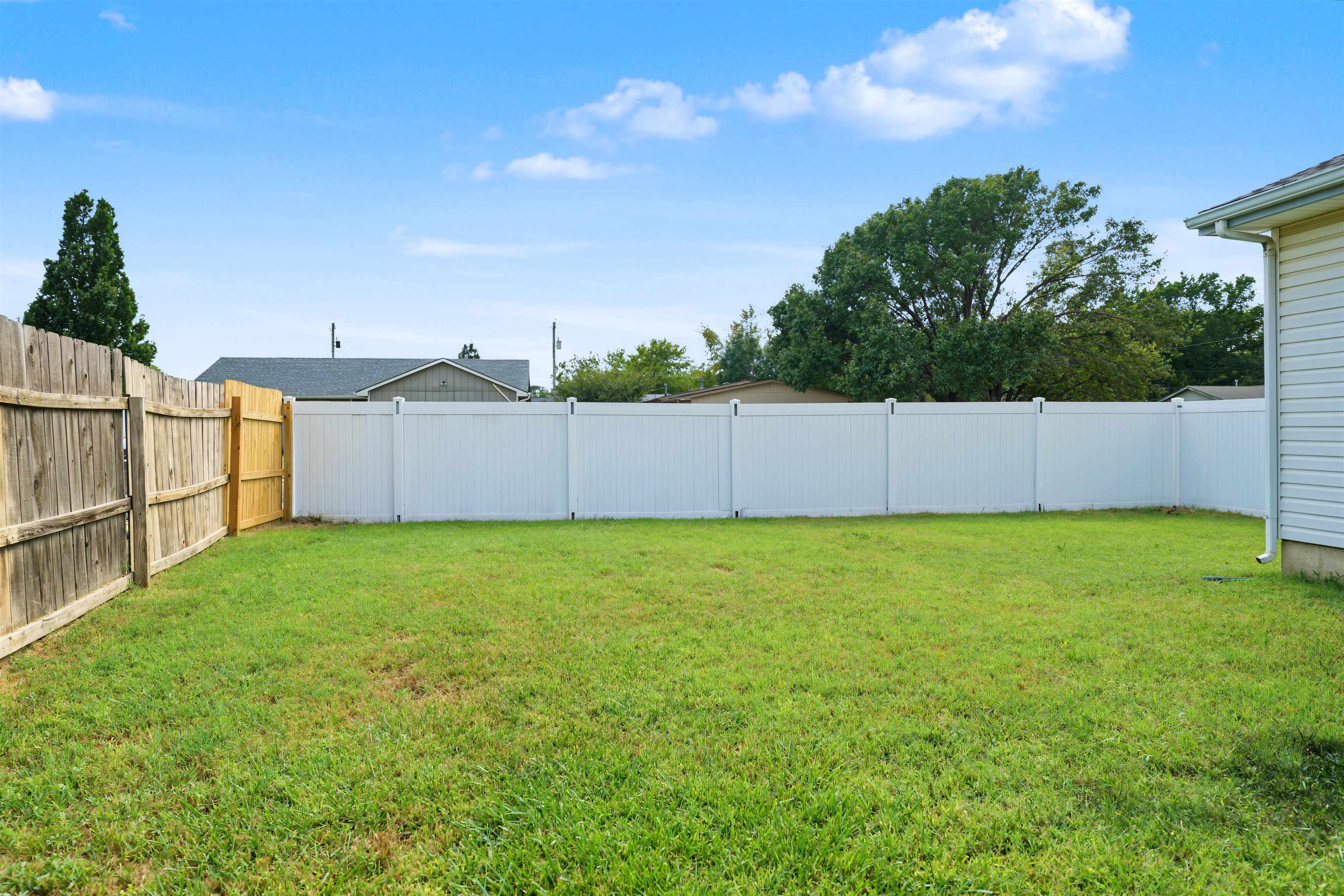 3045 Marcella Dr. Property Photo 28